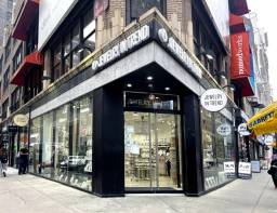 Photo of 1216 Broadway