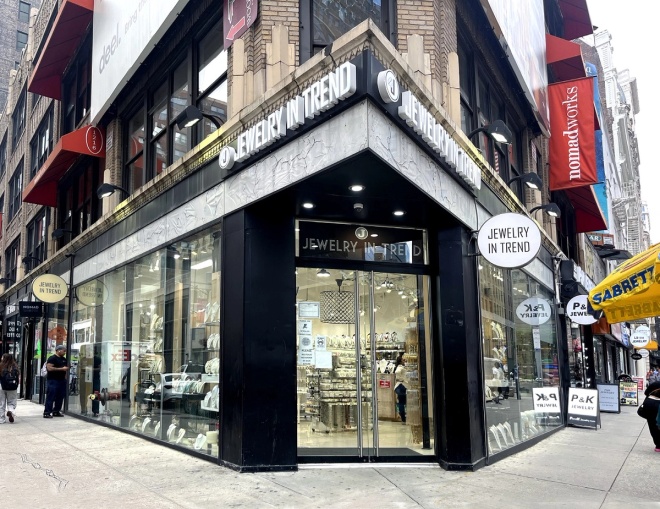 Photo of 1216 Broadway