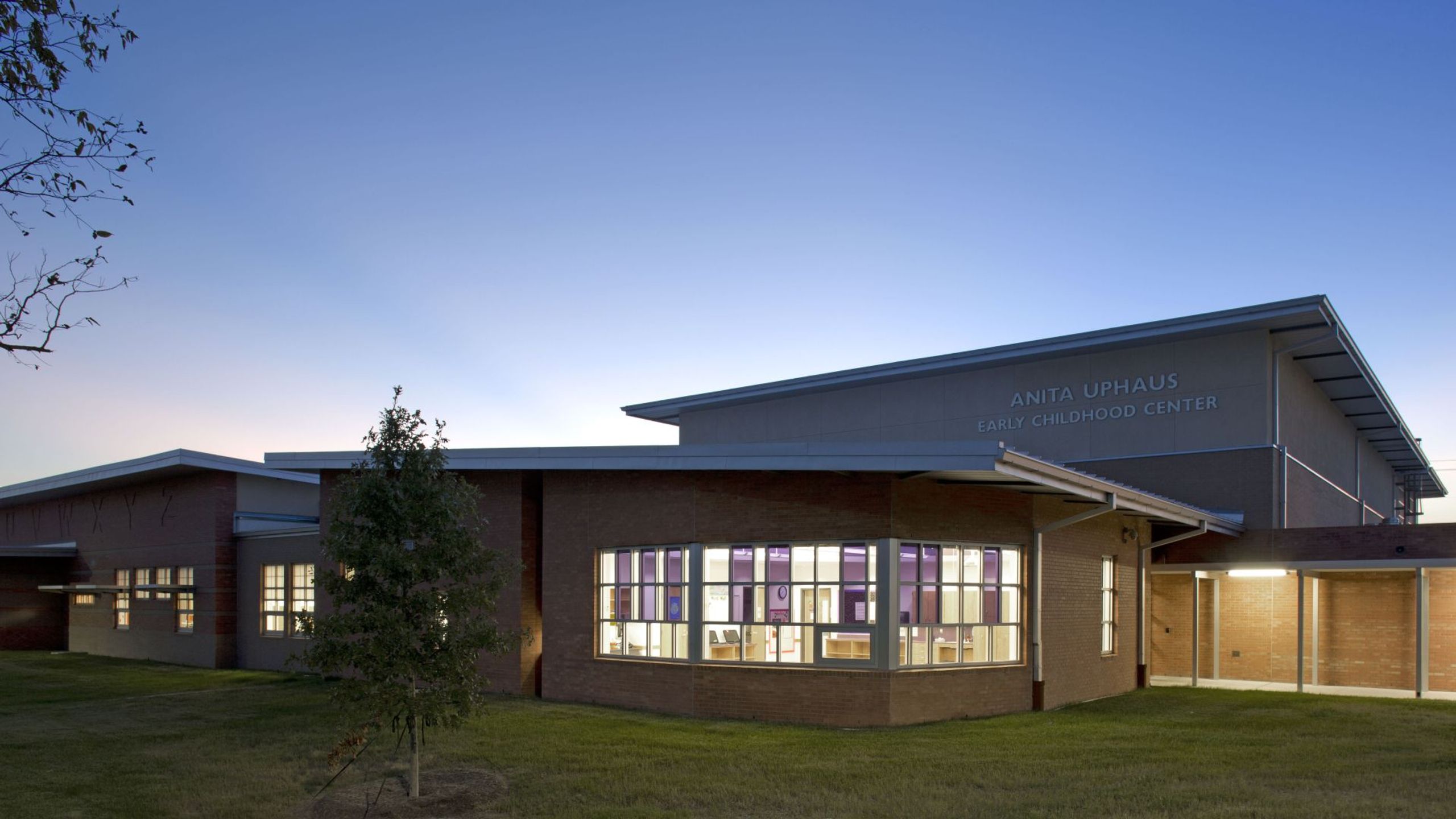 AISD Anita Uphaus Early Childhood Development Center - INTERIORS