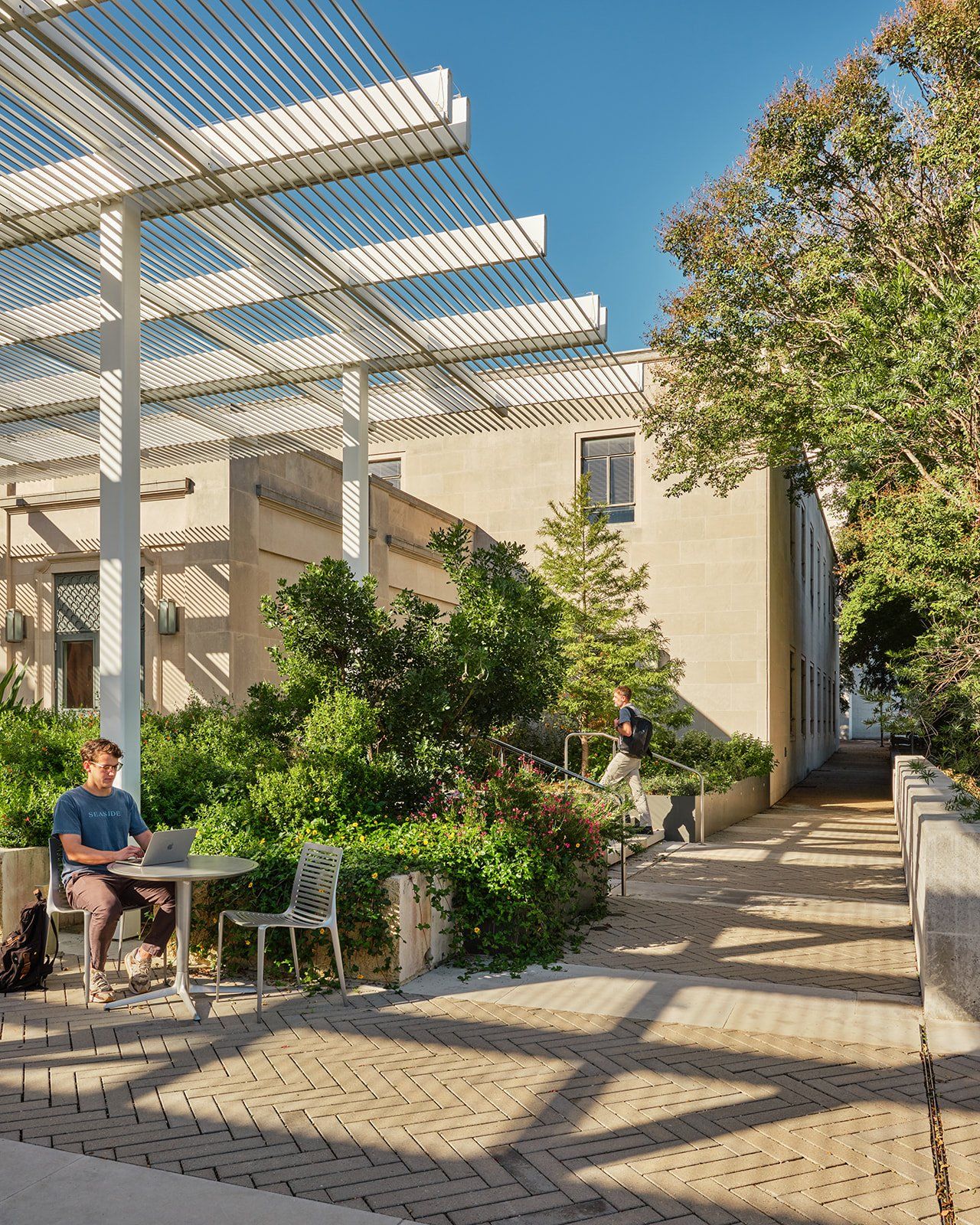 UT Law School Courtyard - Make it stand out