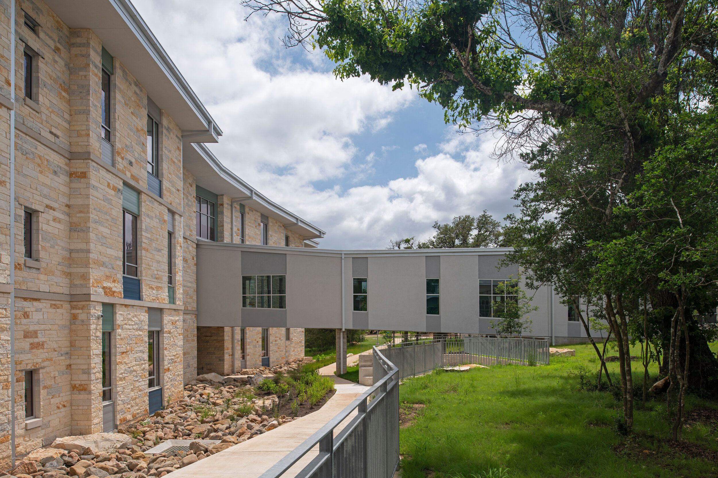 AISD Bear Creek Elementary - Make it stand out