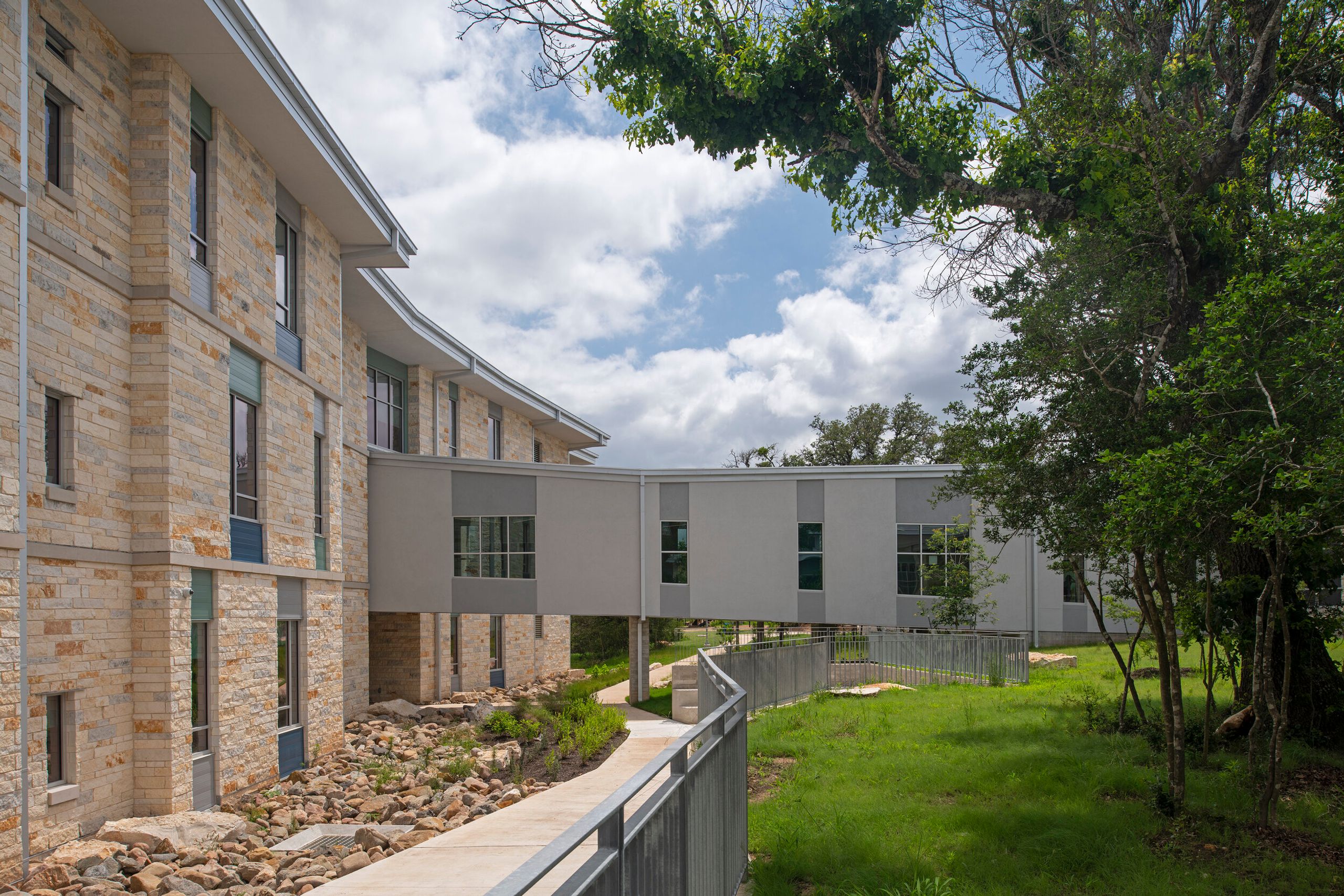 AISD Bear Creek Elementary - Make it stand out