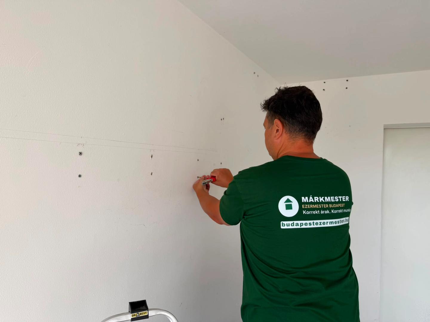 Márkmester, handyman in Budapest