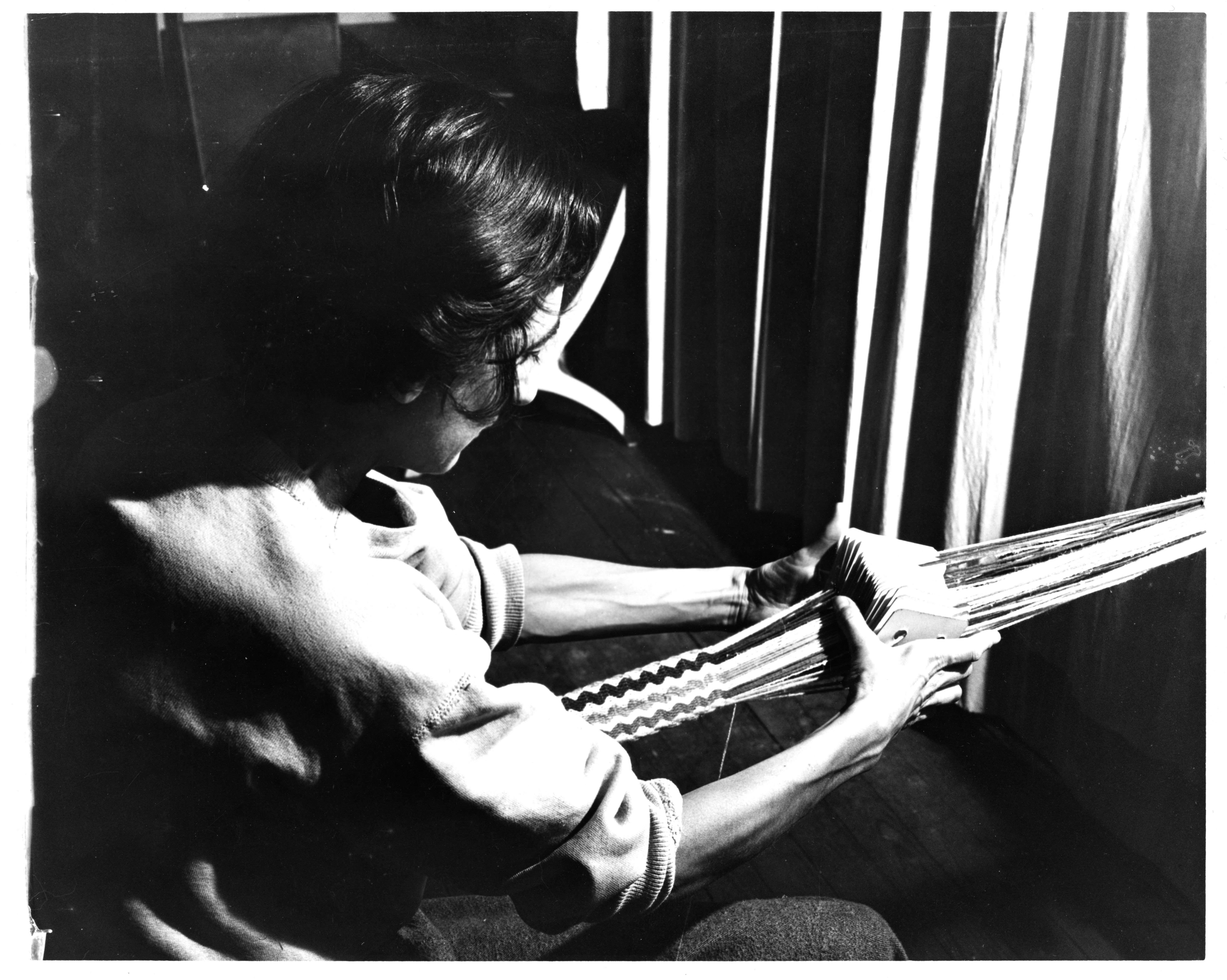 anni_albers_card_weaving_at_black_mountain_college