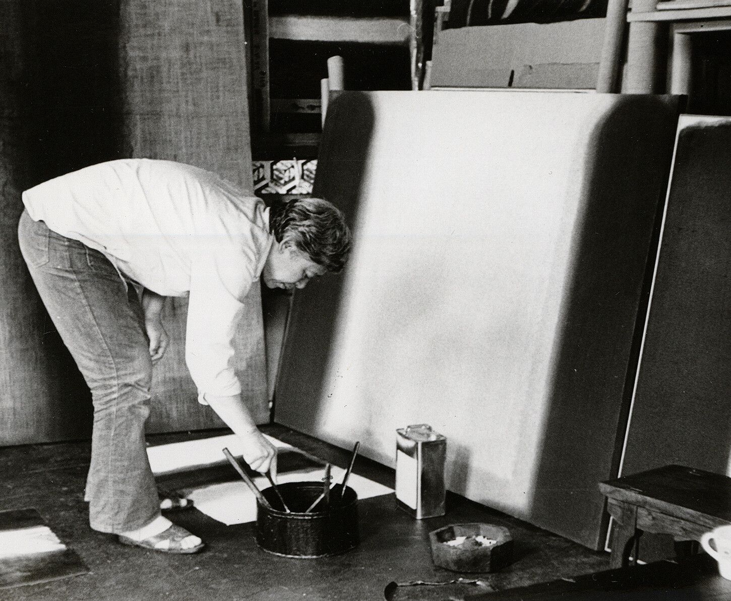 A photo of Yun Hyong-keun at his Seogyo-dong studio, in Seoul, dated June 1980