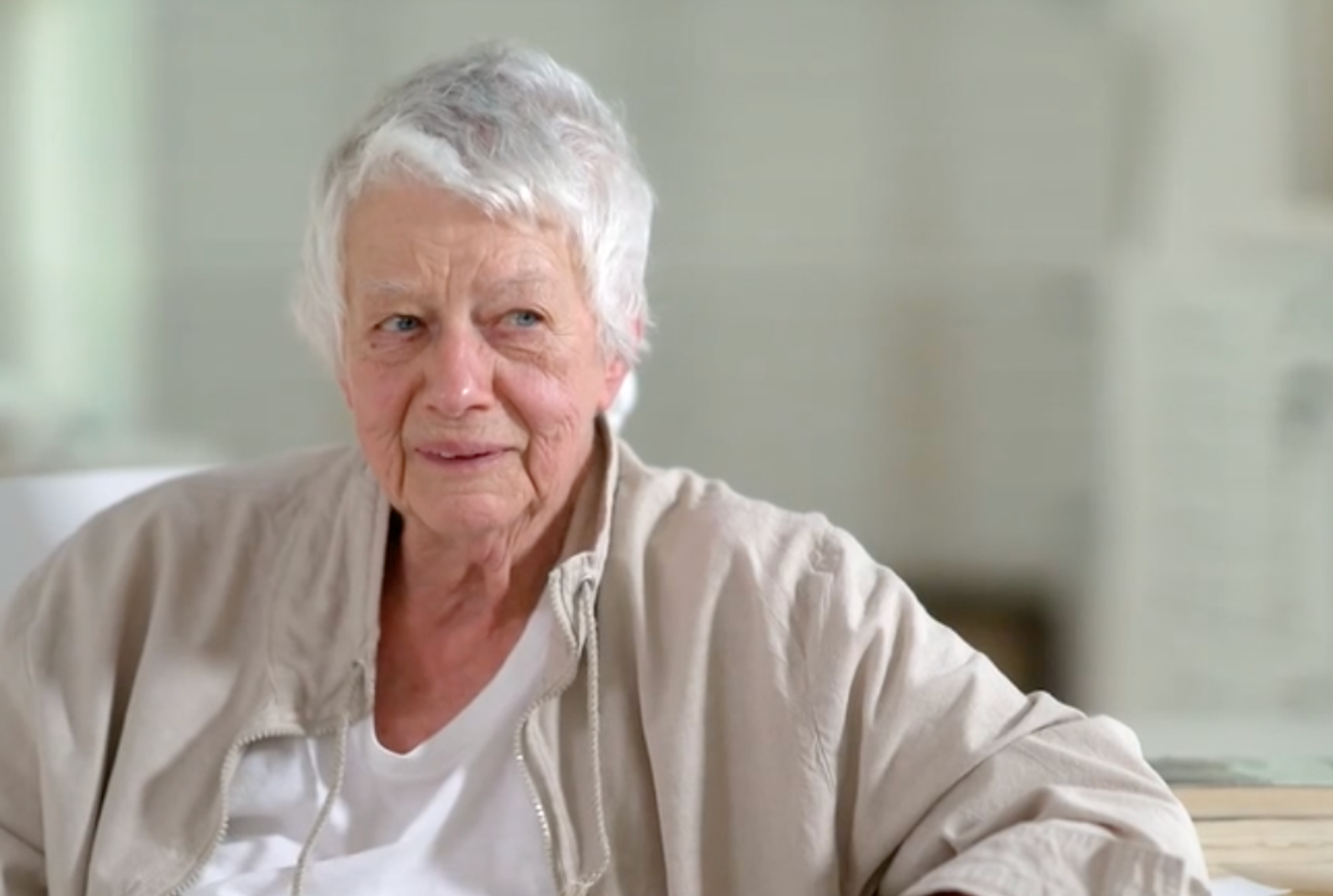 A photo of Bridget Riley in 2021.