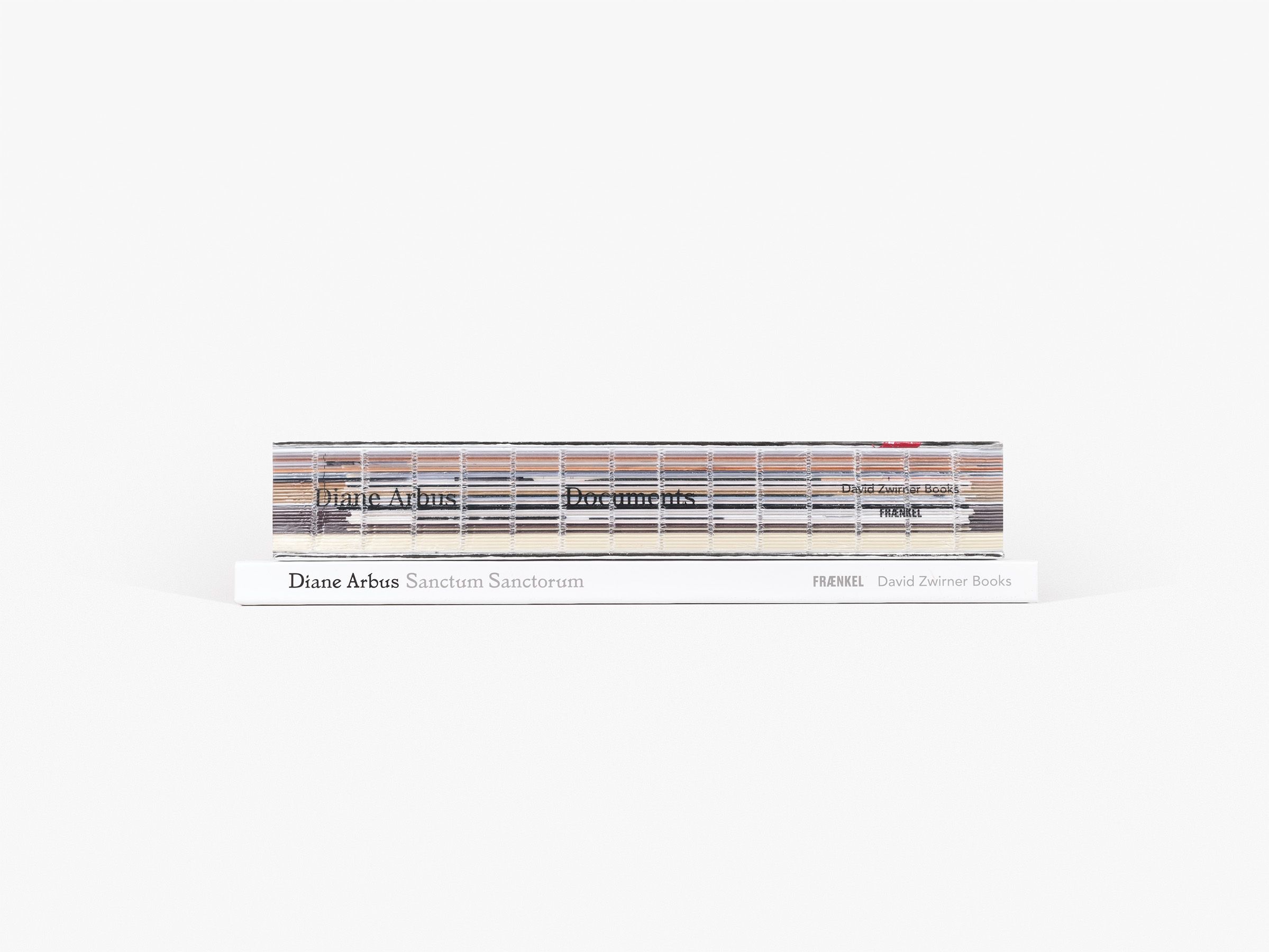 Diane Arbus Collection | Books | David Zwirner Diane Arbus Collection | Books | David Zwirner