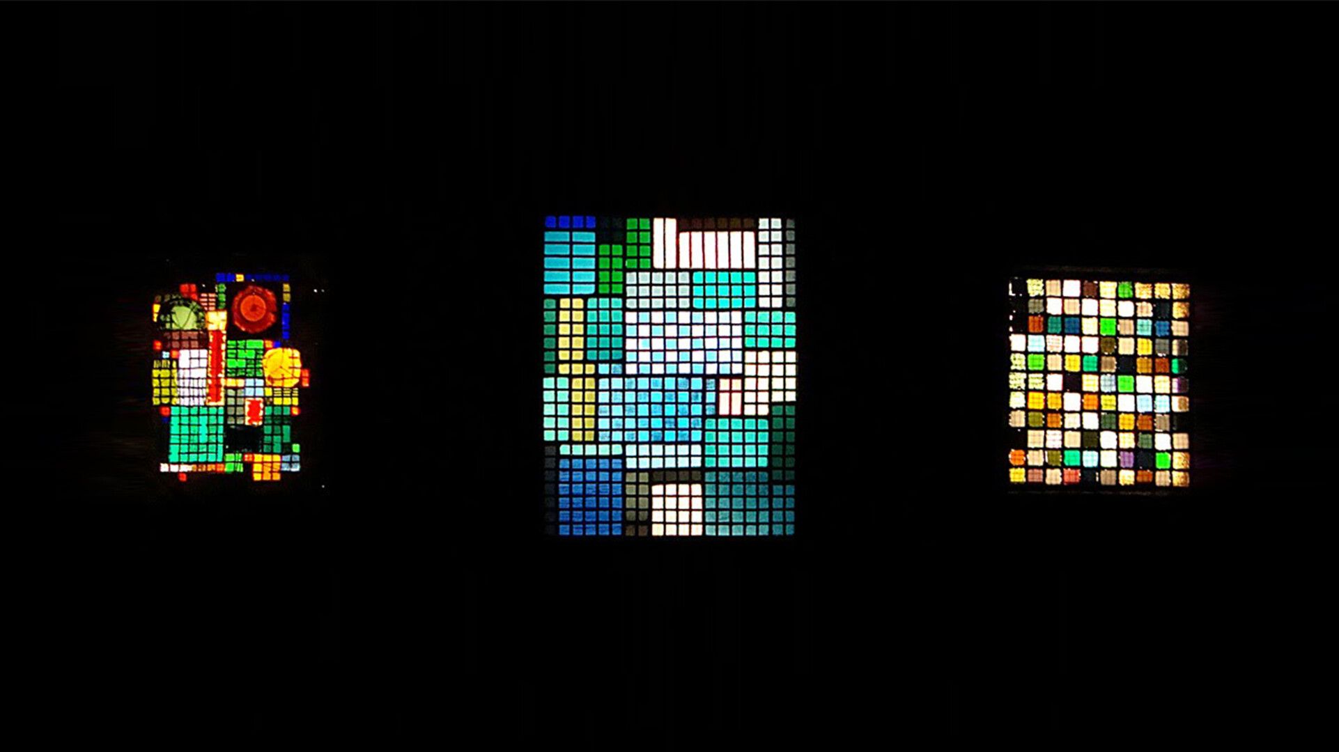 An installation view of an exhibition titled Bauhaus 1919-1933: Workshops for Modernity at The Museum of Modern Art, New York in 2009.