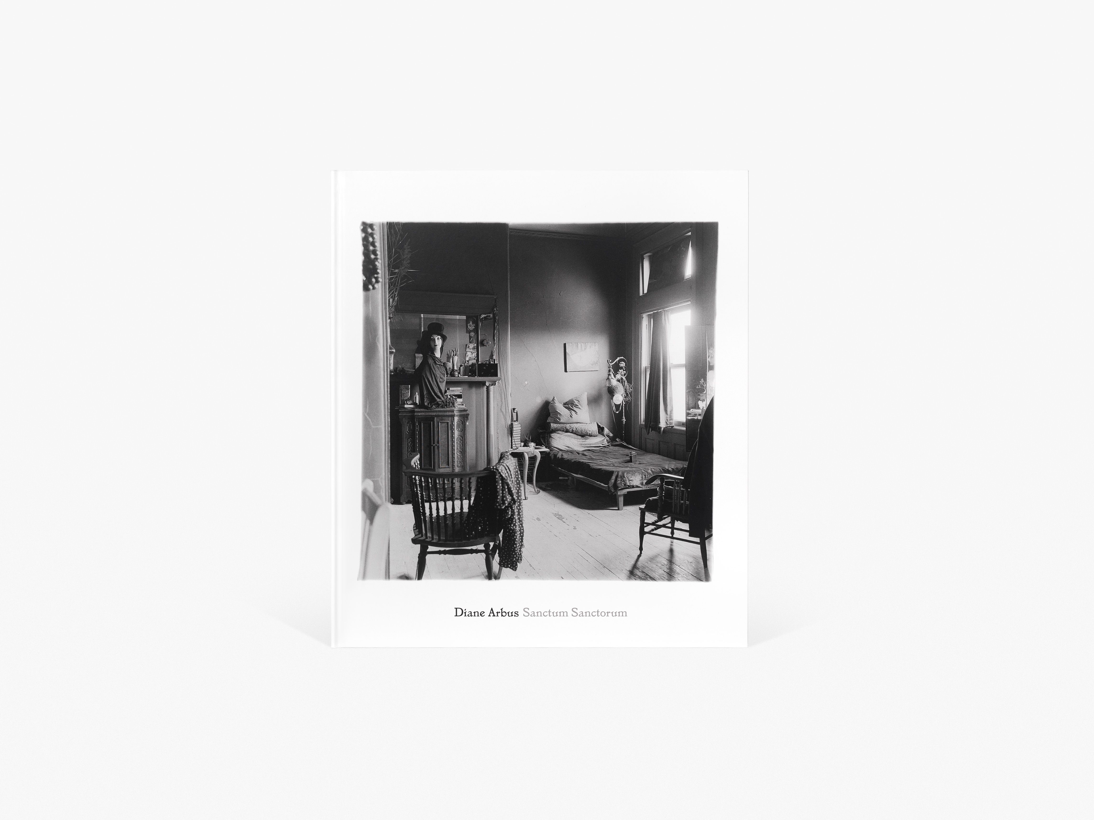 diane arbus 写真集 Diane Arbus: Sanctum Sanctorum | Books | David Zwirner