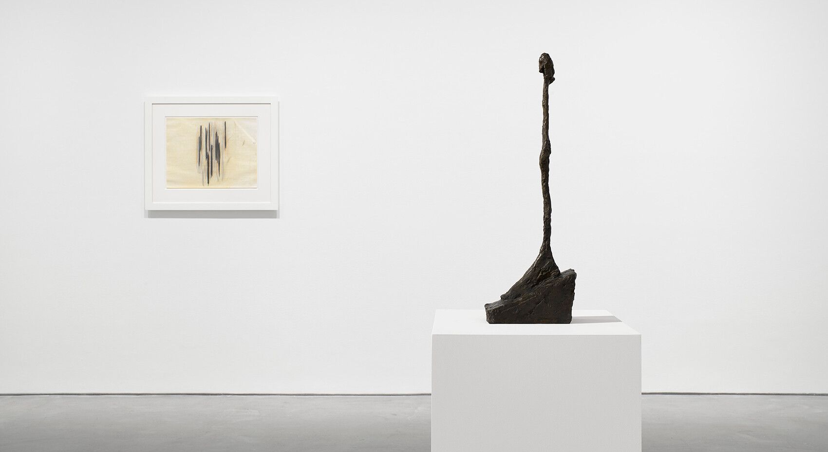 An installation view from an exhibition titled Giacometti / Sandback, L'Objet invisible at David Zwirner Paris in 2022.