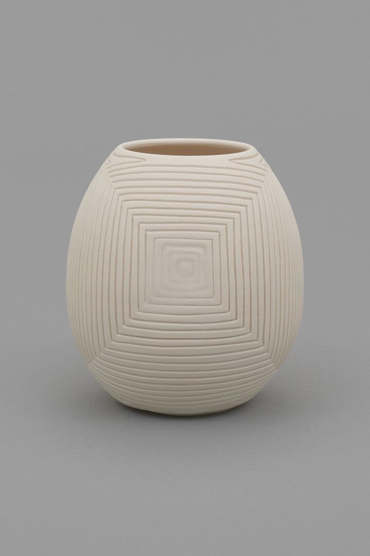 A sculpture by Shio Kusaka, titled (square 44), dated 2020.