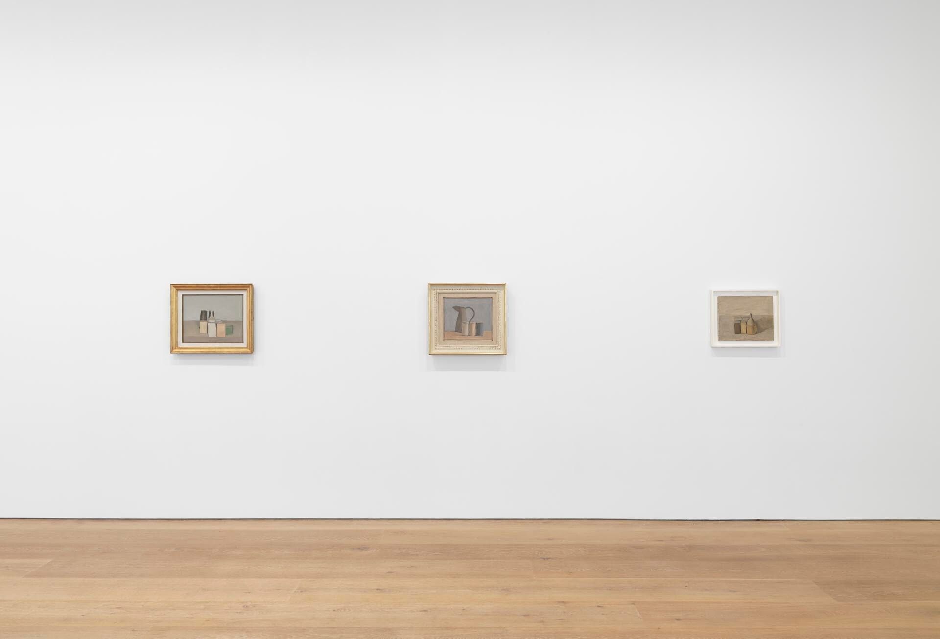 Installation view of the exhibition Giorgio Morandi at David Zwirner in New York, dated 2015.