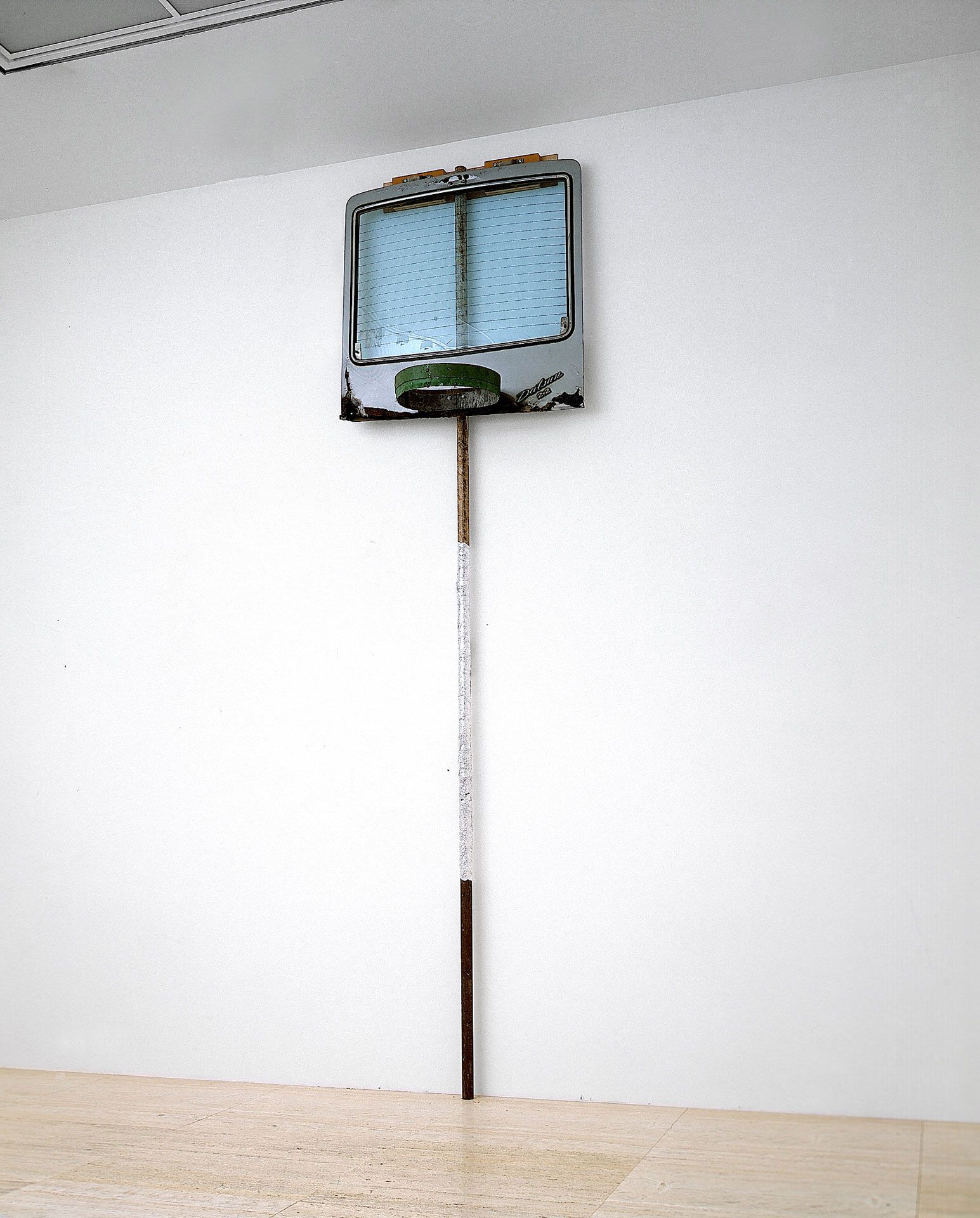 An untitled sculpture by David Hammons, dated 1989.
