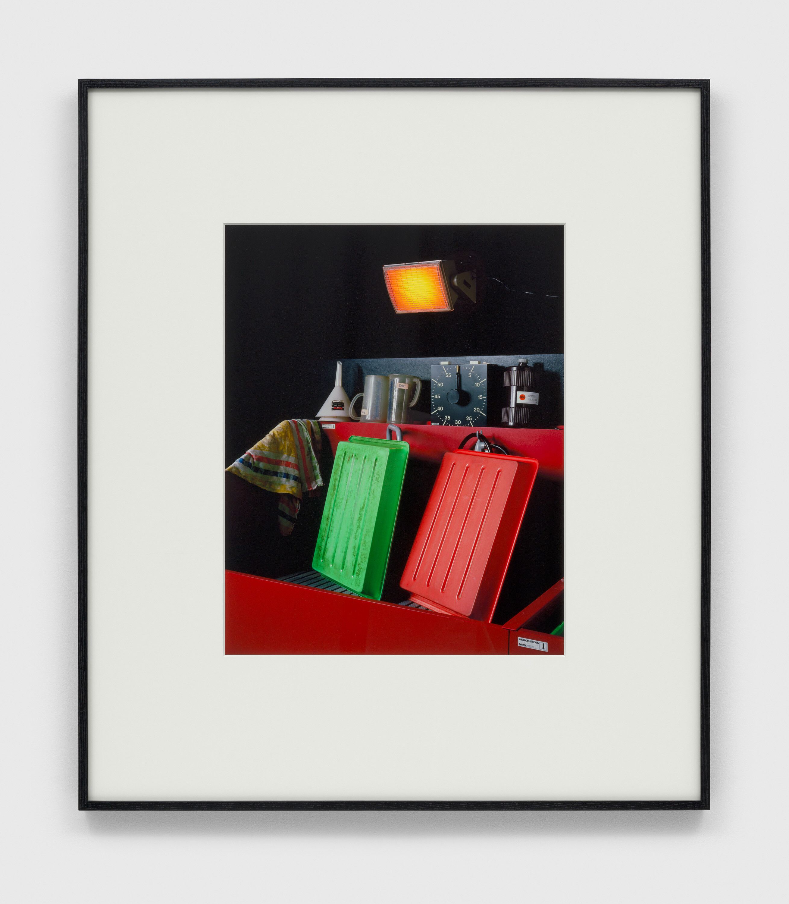 A photograph by Christopher Williams, titled Fachhochschule Aachen Fachbereich Gestaltung Studiengang: Visuelle Kommunikation Fotolabor für Studenten Boxgraben 100, Aachen November 8, 2010, dated 2010.