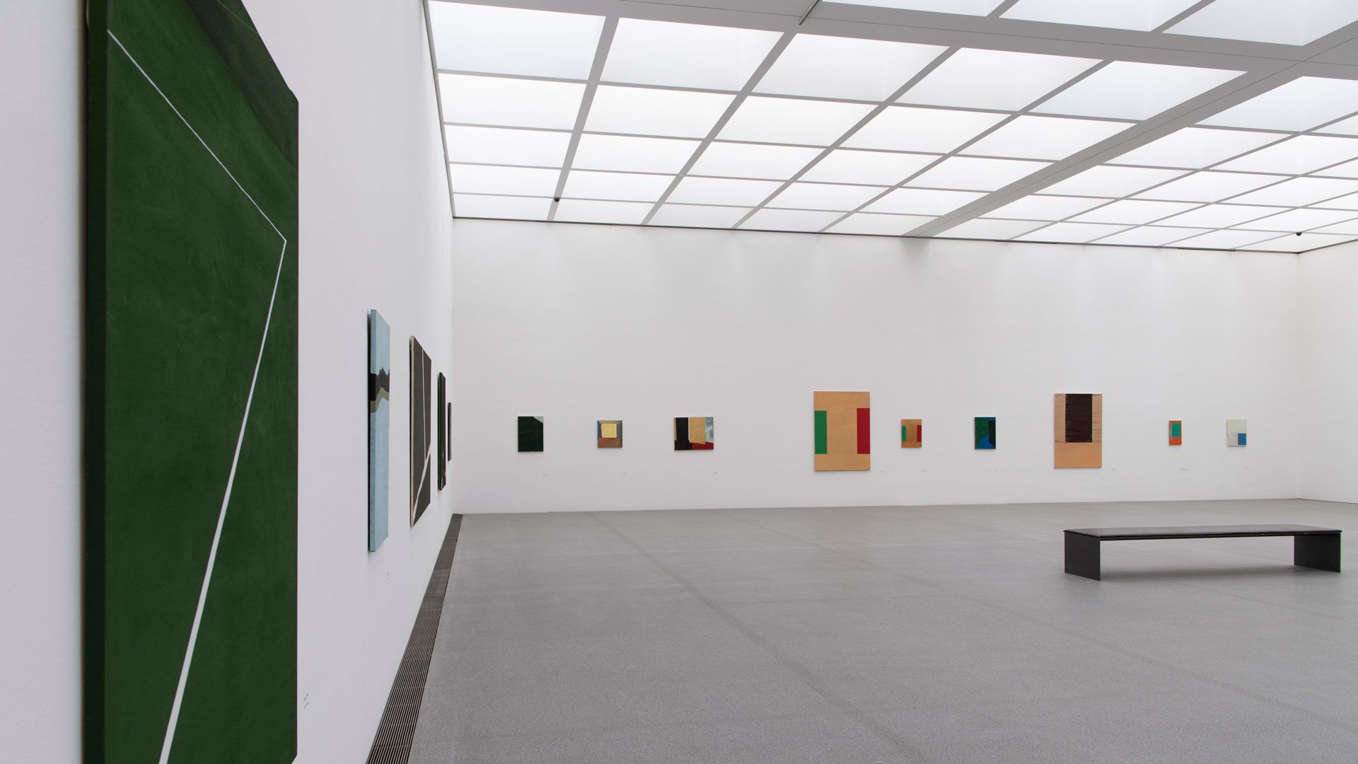 Installation view, Raoul De Keyser: Oeuvre, Pinakothek der Moderne, Munich, 2019