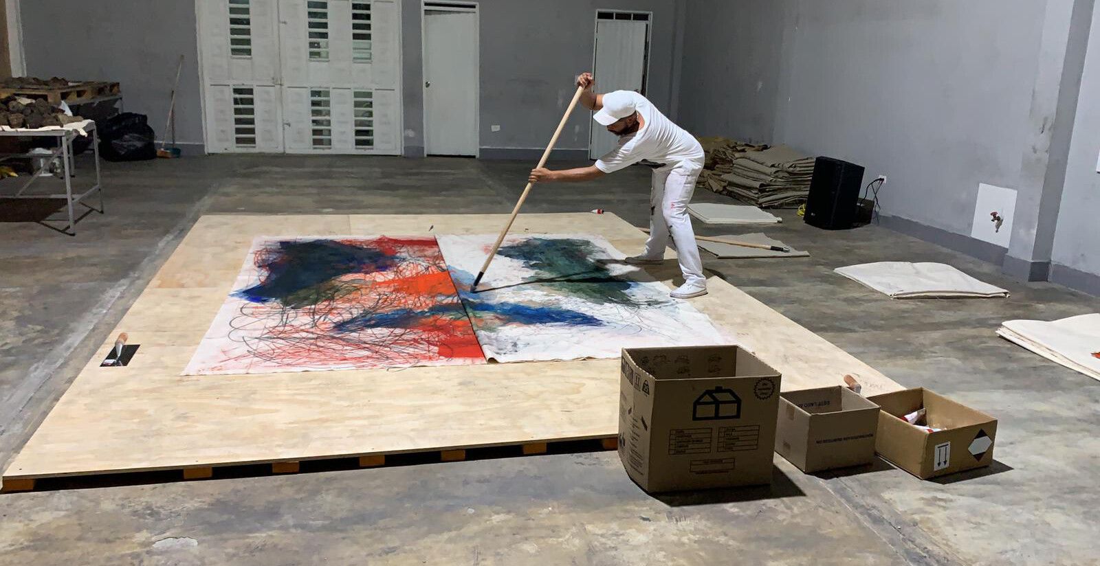 A photo of Oscar Murillo working in his studio, La Paila, Colombia, in 2020.