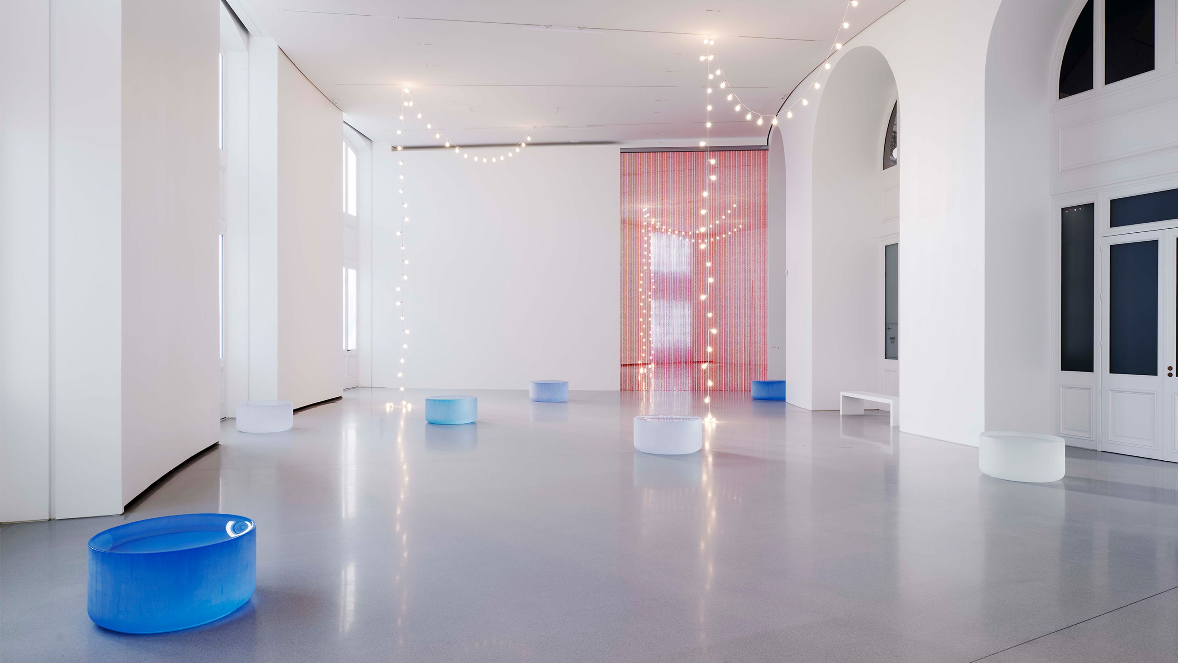 Installation view of an exhibition, titled Felix Gonzalez-Torres – Roni Horn, at Bourse de Commerce, Pinault Collection, in Paris, dated 2022. 