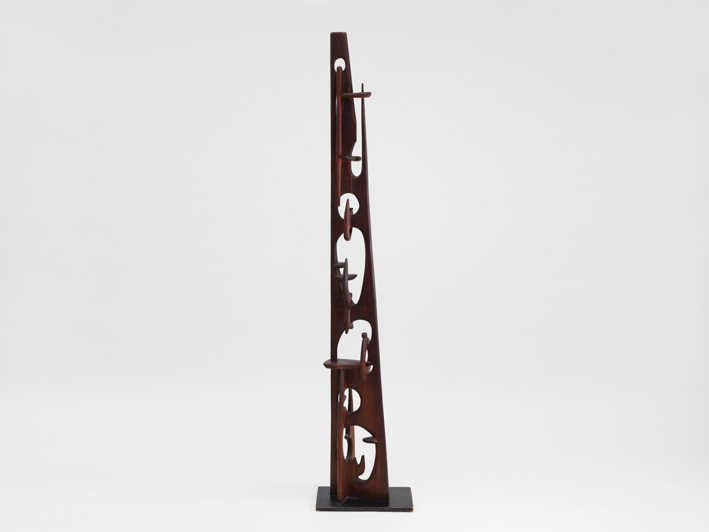 An untitled wood sculpture by Leo Amino, dated 1956.
