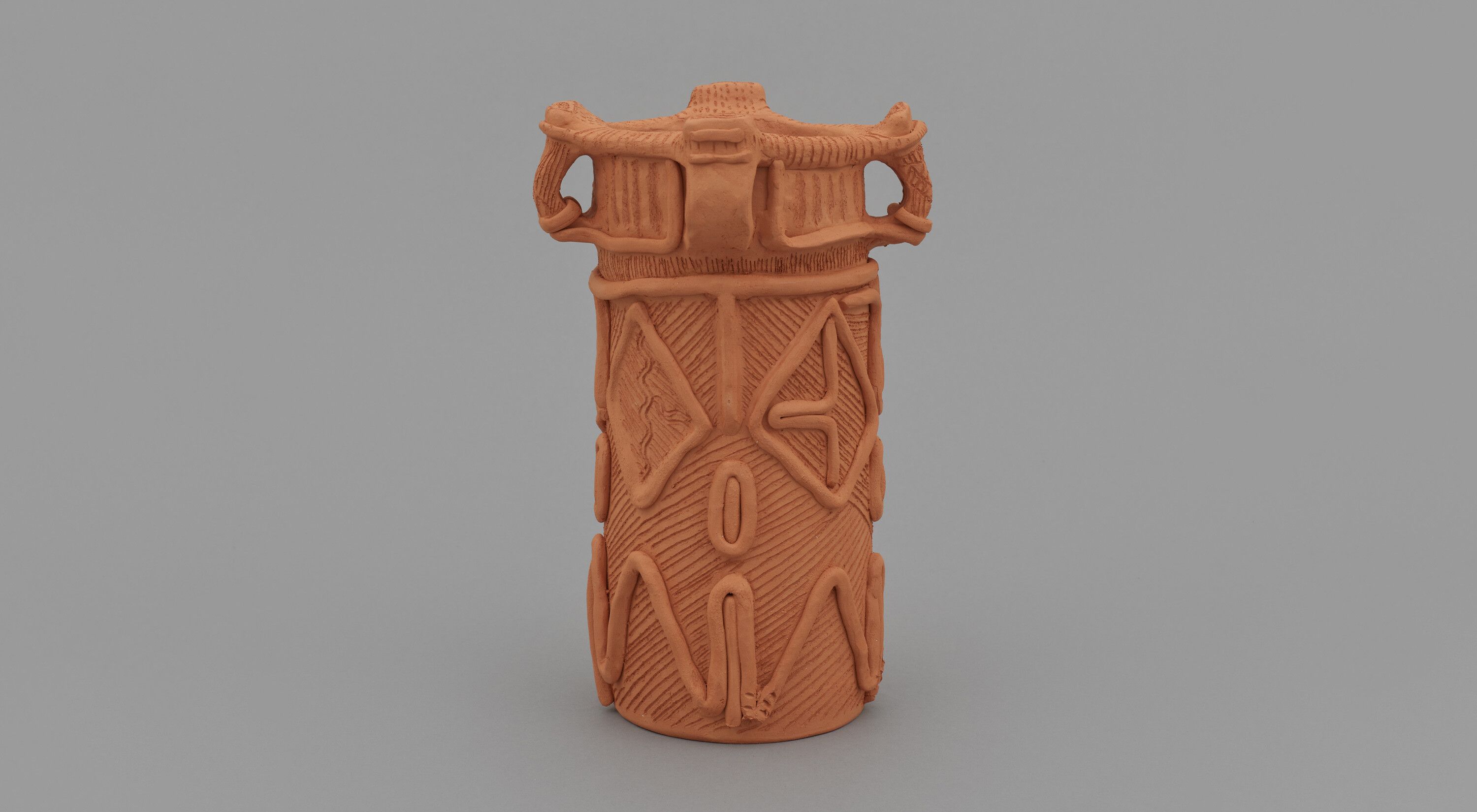 A clay sculpture by Shio Kusaka, titled (Jomon study 6), dated 2021.