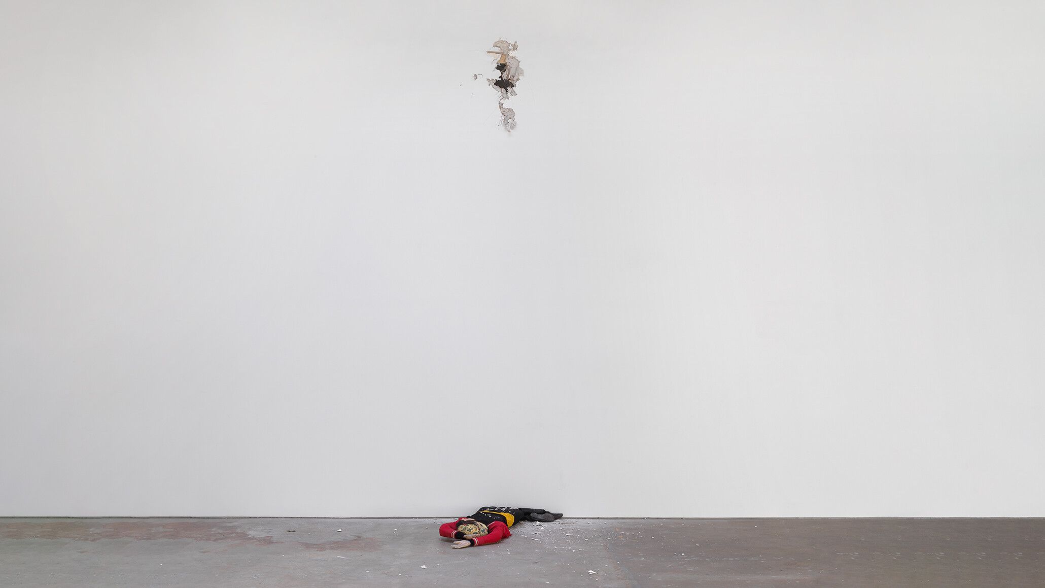 A sculpture by Andra Ursuţa, titled Vandal Lust, dated 2011/2022.