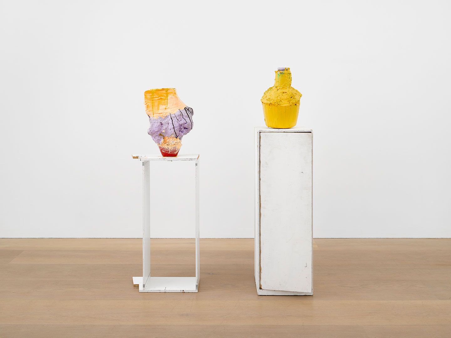A sculpture by Franz West, titled Syntagma (Arrangement), dated 1998.