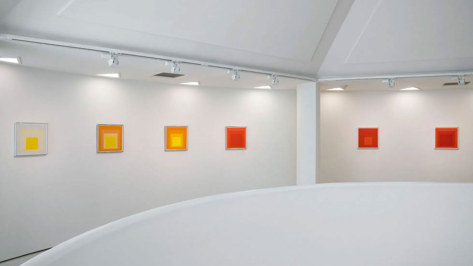 An installation view of the exhibition Josef Alnbers in Mexico at the Guggenheim Museum, New York, in 2017.
