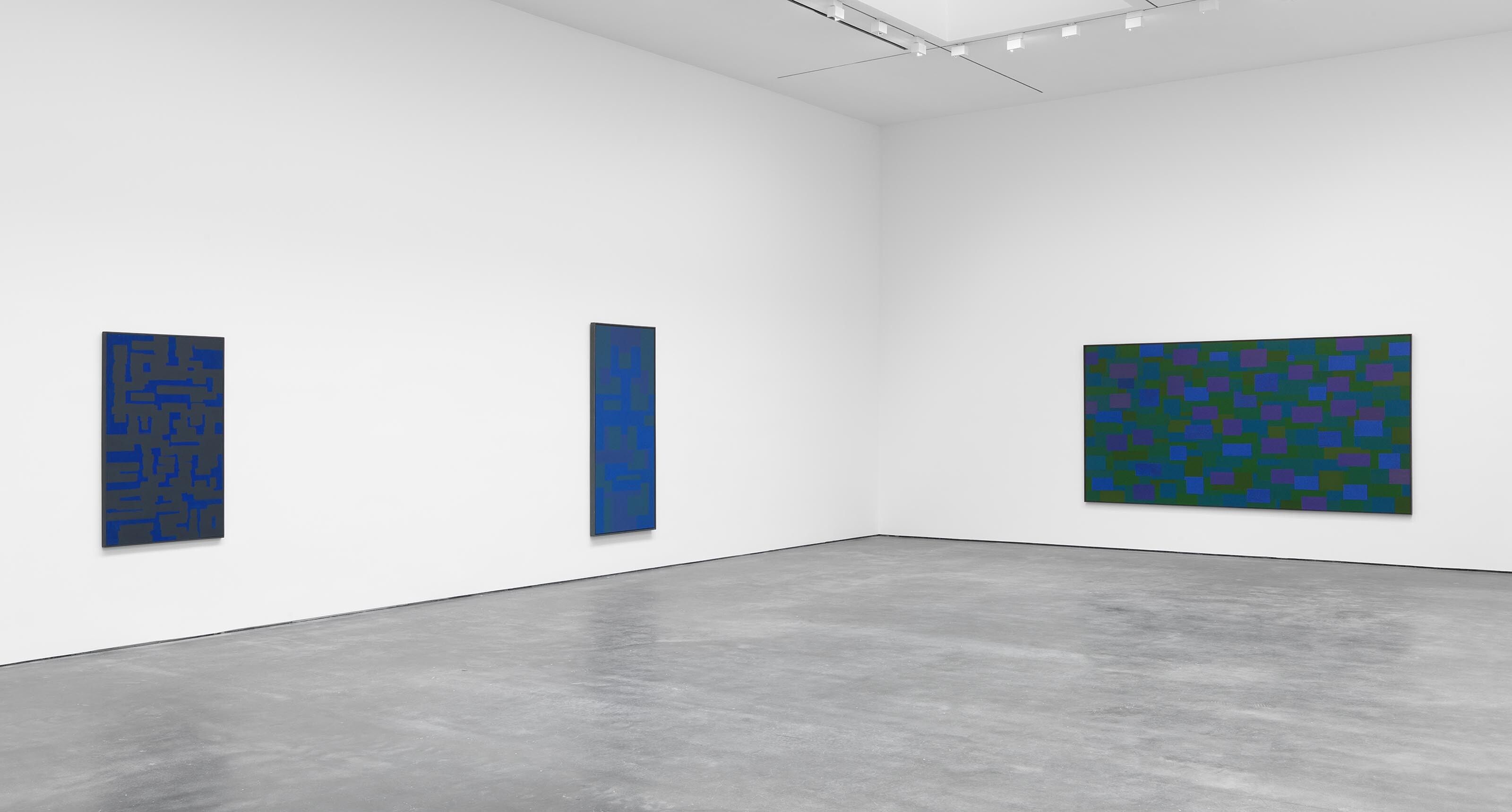 Installation view of the exhibition Ad Reinhardt: Blue Paintings, at David Zwirner in New York, dated 2017.