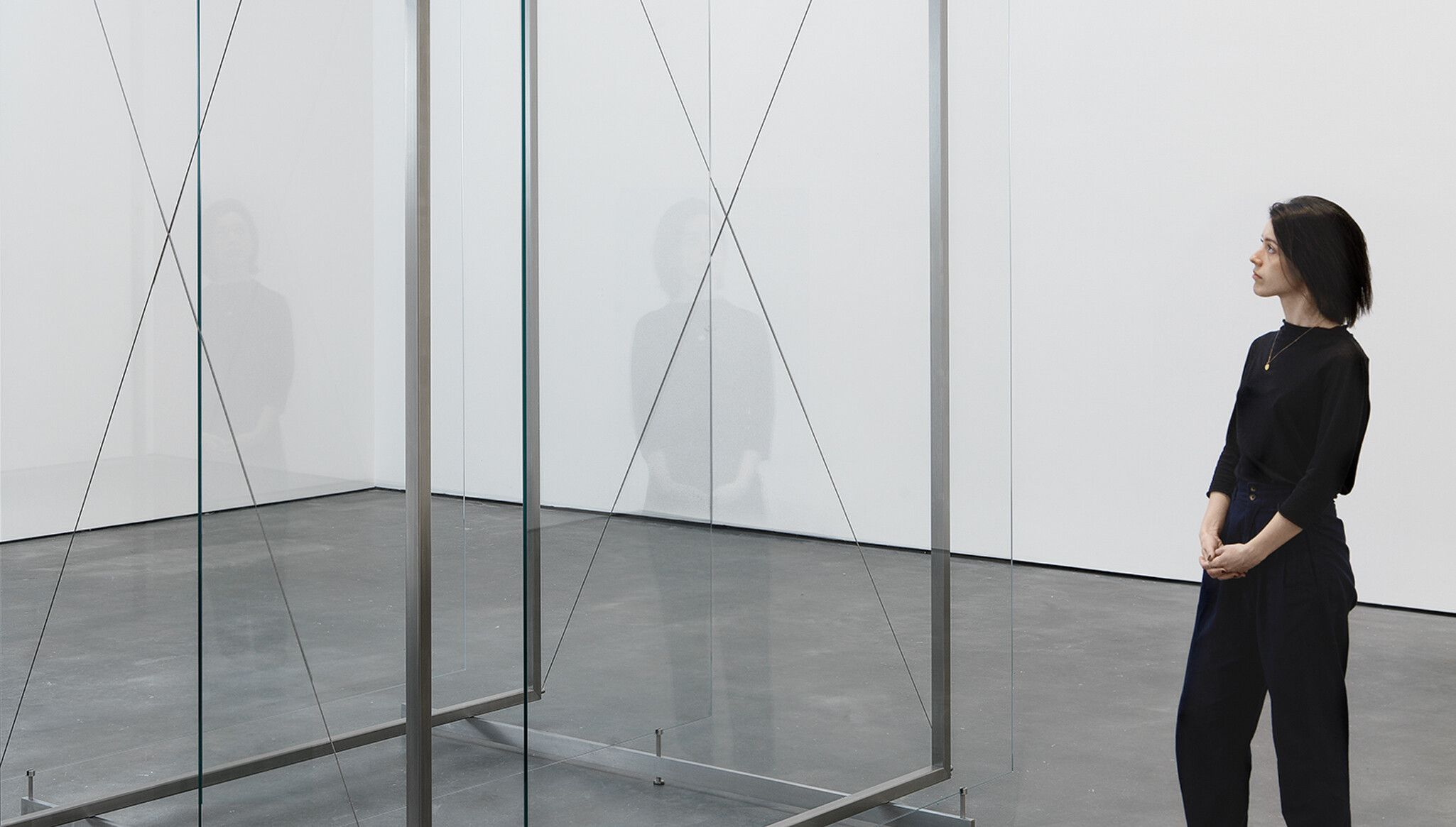 A detail of a Gerhard Richter sculpture titled 3 Scheiben, dated 2023