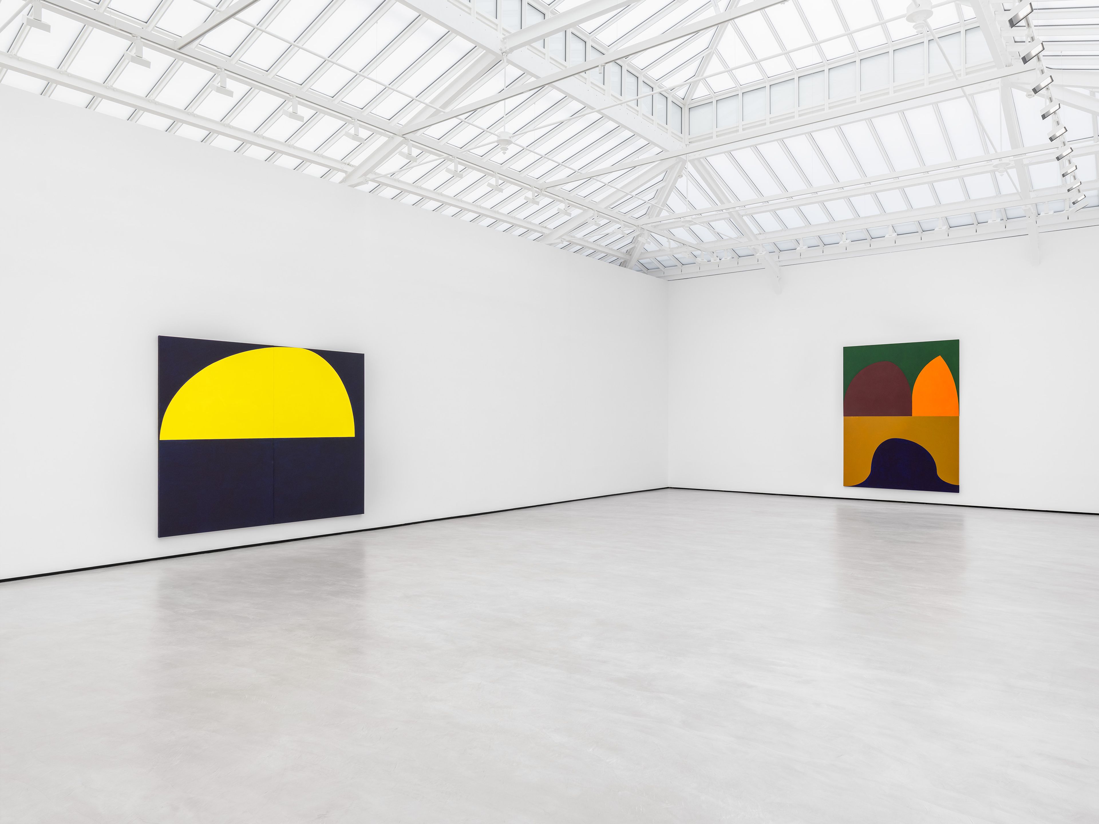 An installation view of the Exhibition, Suzan Frecon: Light Factory, at David Zwirner in Paris, dated 2025.