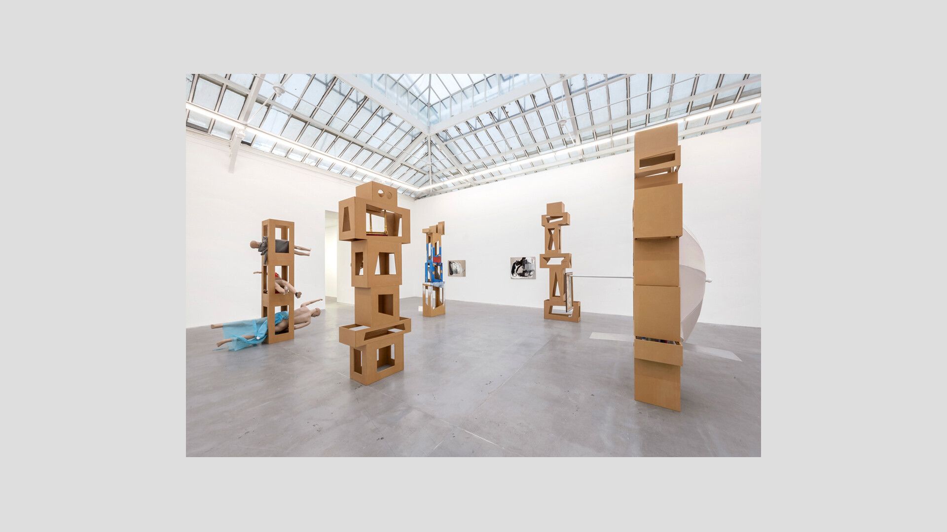 An installation view of the exhibition, Isa Genzken: Paris New York, at David Zwirner Paris, in 2020.