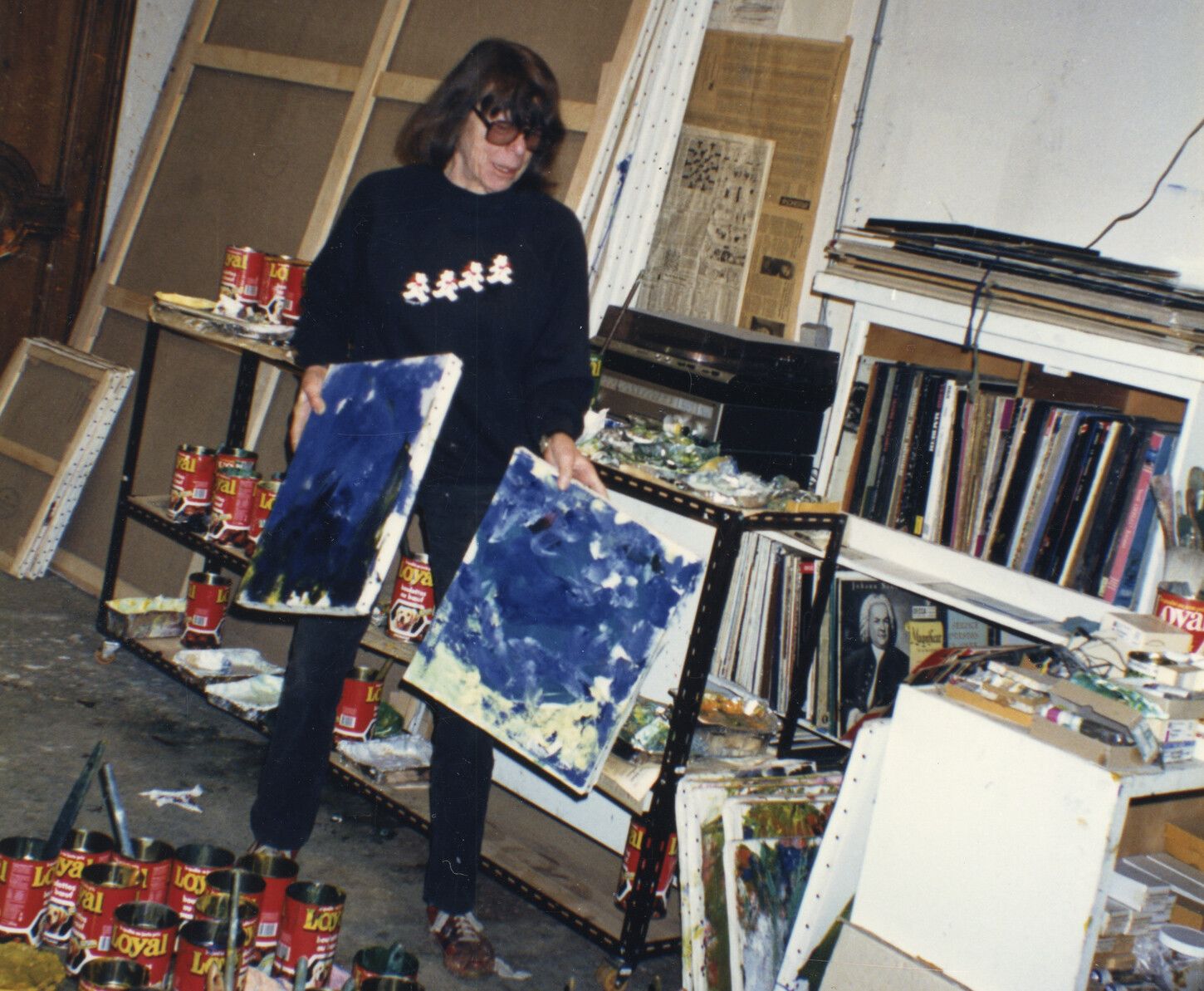 A photo of Joan Mitchell in her Vétheuil studio, dated 1984.