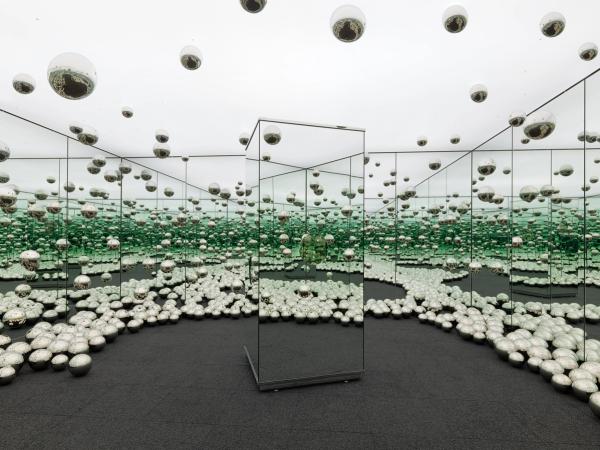 Yayoi Kusama — INFINITY MIRRORED ROOM - LET'S SURVIVE FOREVER