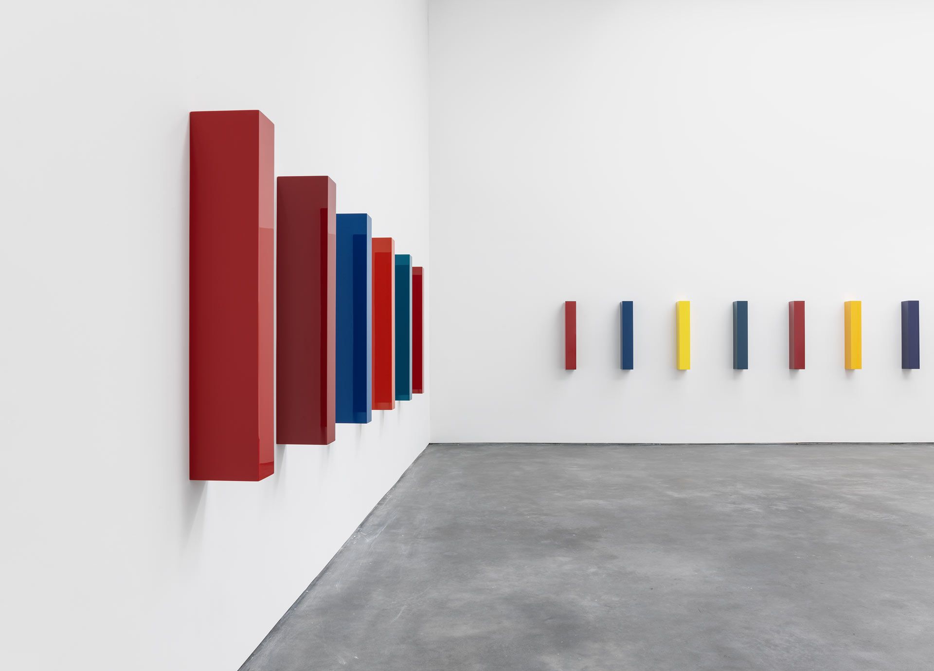 Installation view of the exhibition, John McCracken, at David Zwirner in New York, dated 2017.