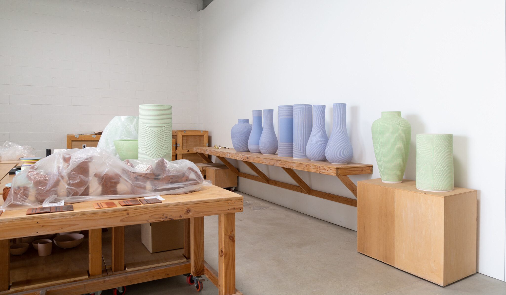 A photo by Marten Elder of Kusaka’s studio, dated 2022. 