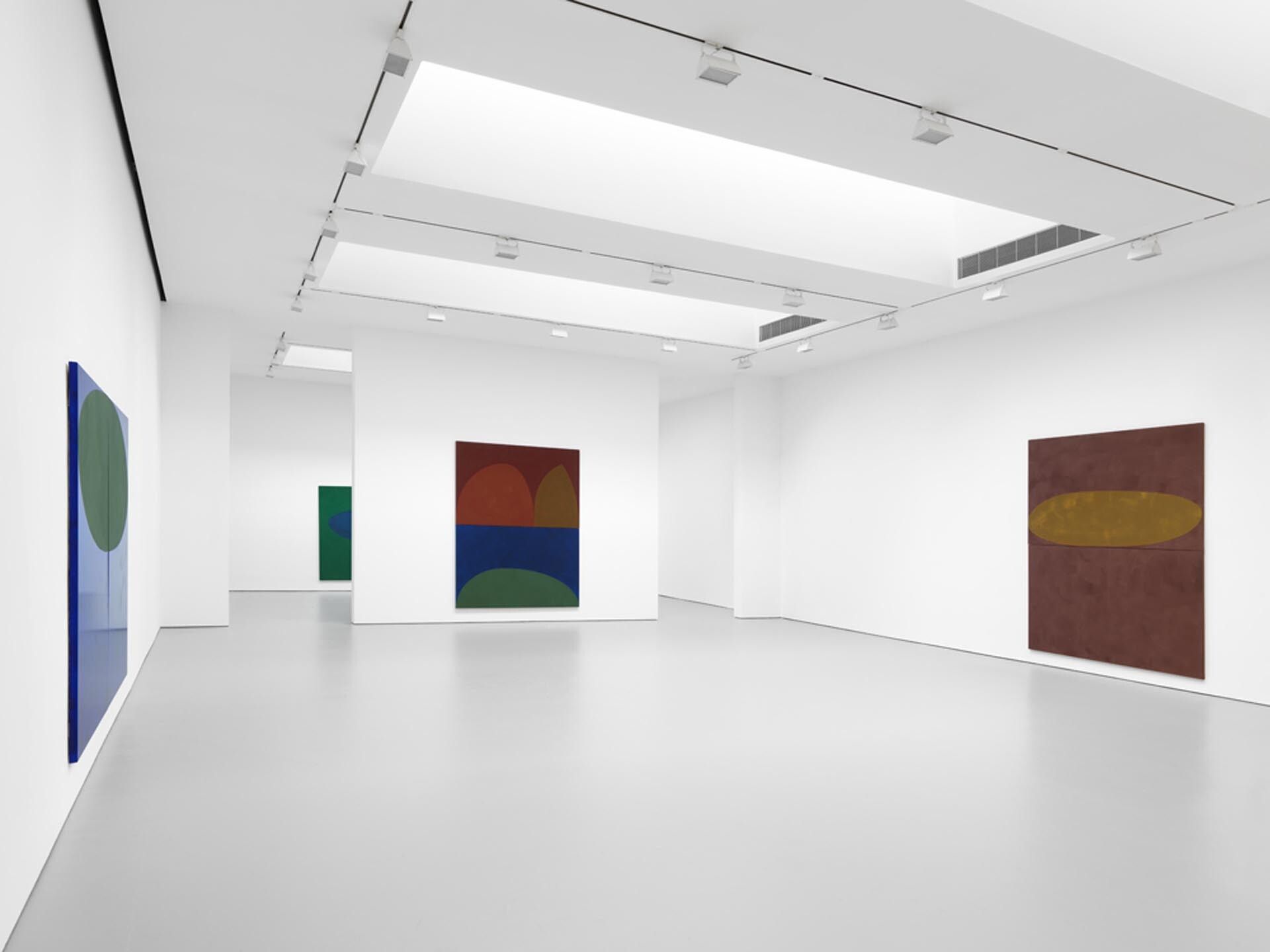 Installation view of the exhibition, recent oil paintings by Suzan Frecon at David Zwirner in New York, dated 2017.