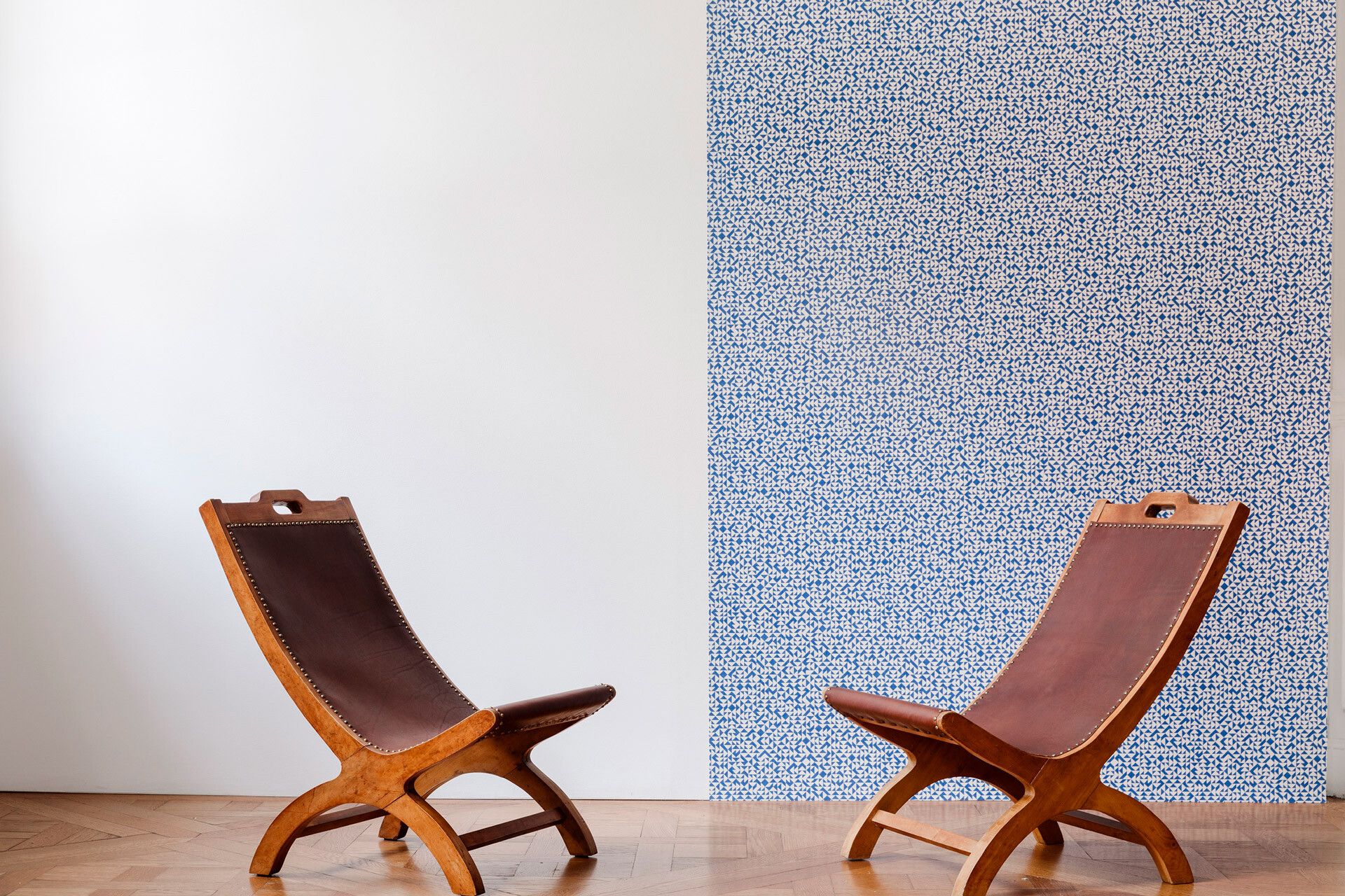 Installation view, Anni Albers artwork pictured alongside E Wallpaper (Dark Blue) and chairs by Josef Albers. Photograph by Max Burkhalter