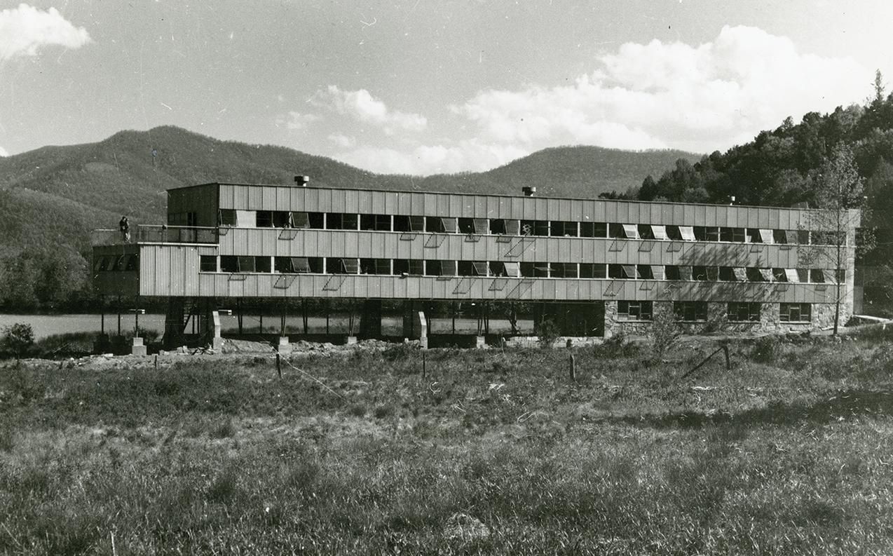 An archival photo of black mountain college in north carolina.