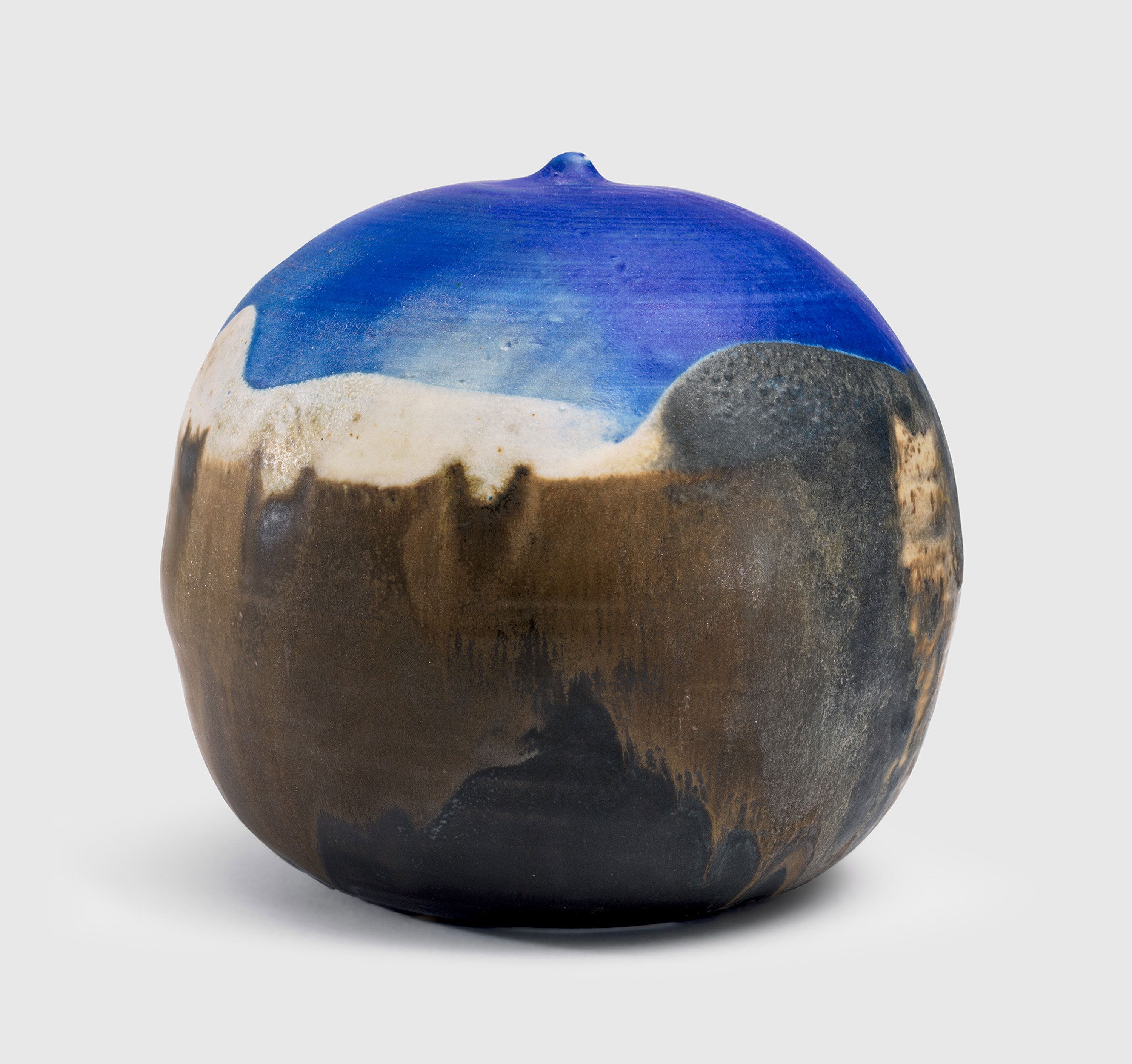 A sculpture by Toshiko Takaezu, titled Closed Form, circa 1980.