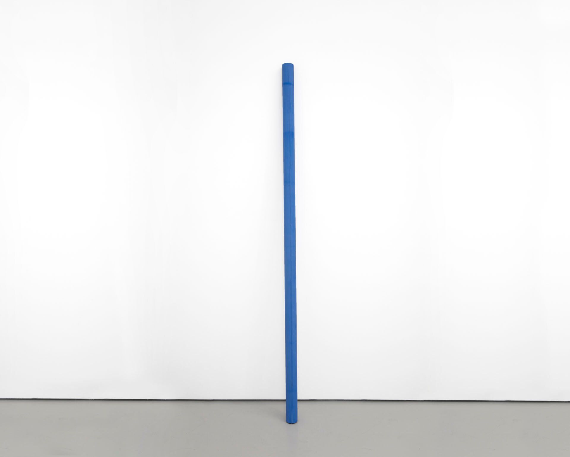 A sculpture by Gordon Hall, titled Leaning Object (Blue), dated 2018.