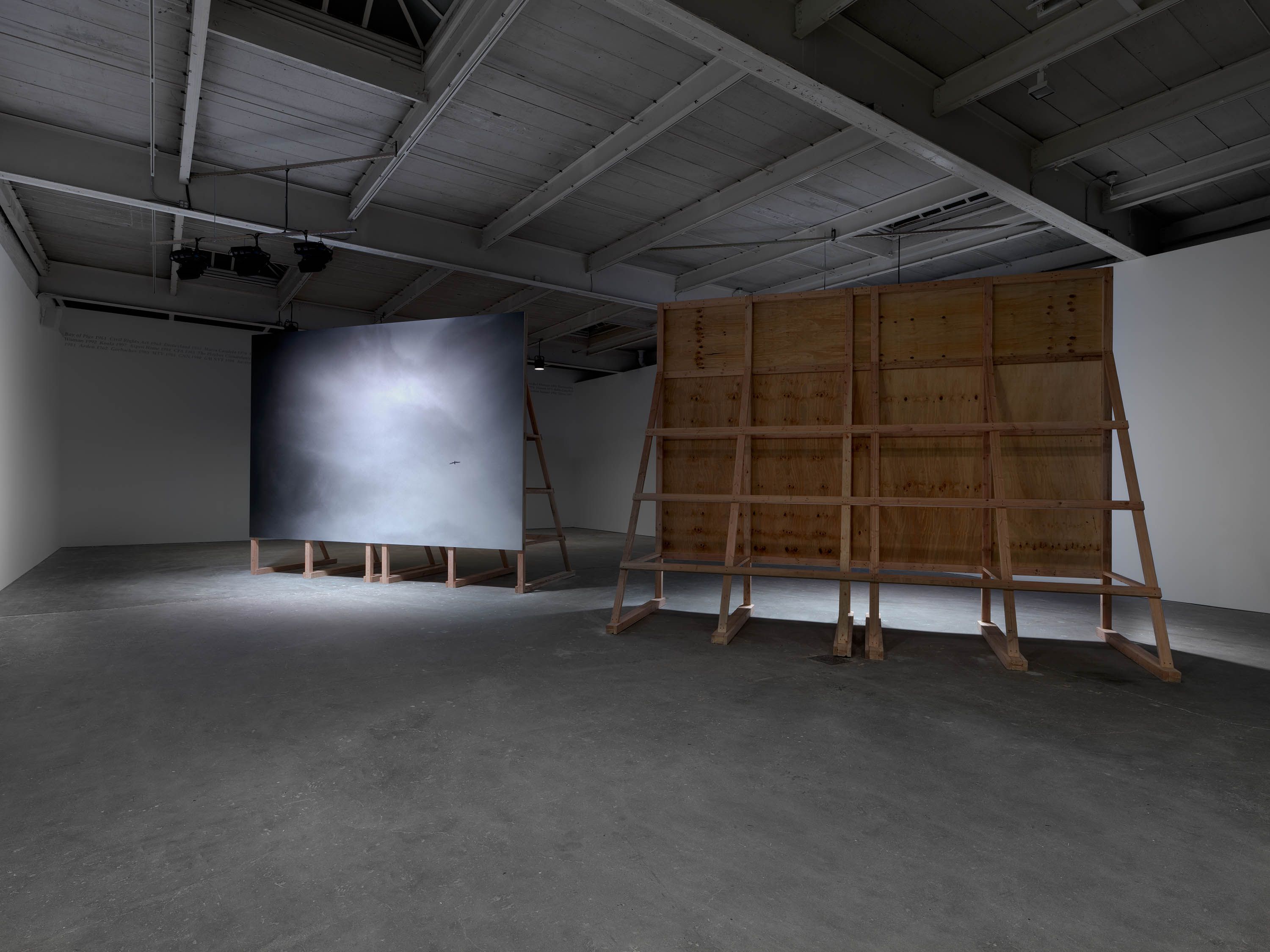 An untitled installation by Felix Gonzalez-Torres, dated 1994 to 1995.