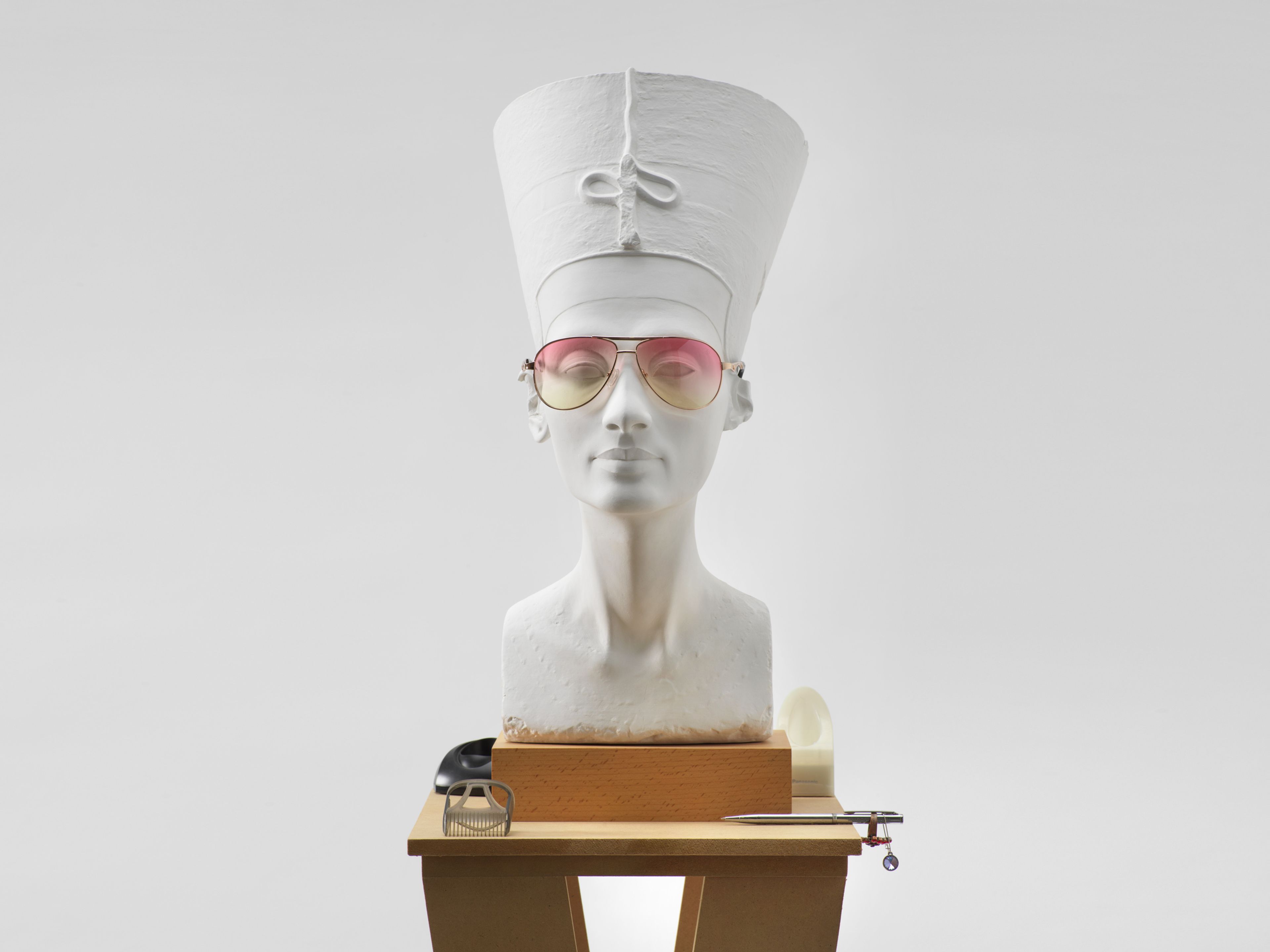 A detail of a sculpture by Isa Genzken titled Nefertiti, dated 2018.