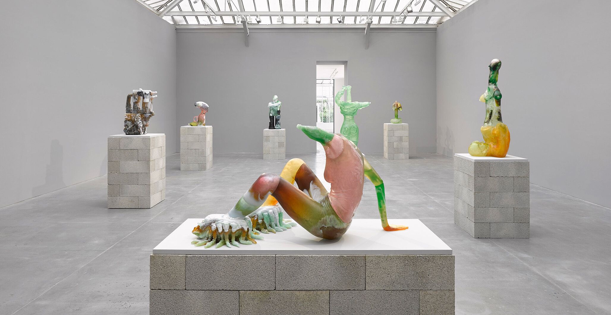 An installation view of an exhibition titled Andra Ursuta: Void Fill at David Zwirner, Paris, in 2021.