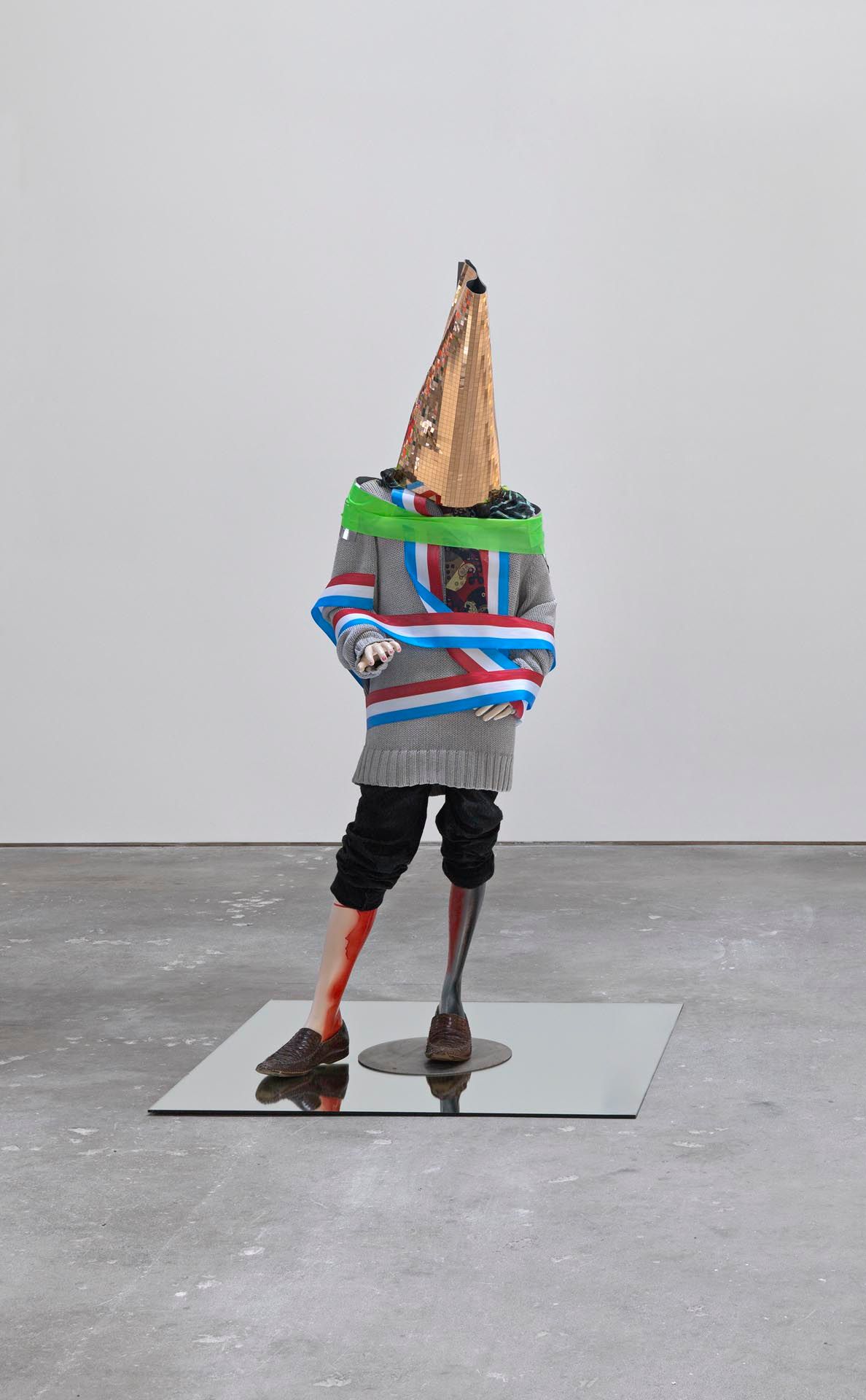 A sculpture by Isa Genzken, titled Schauspieler II, 3, dated 2014.