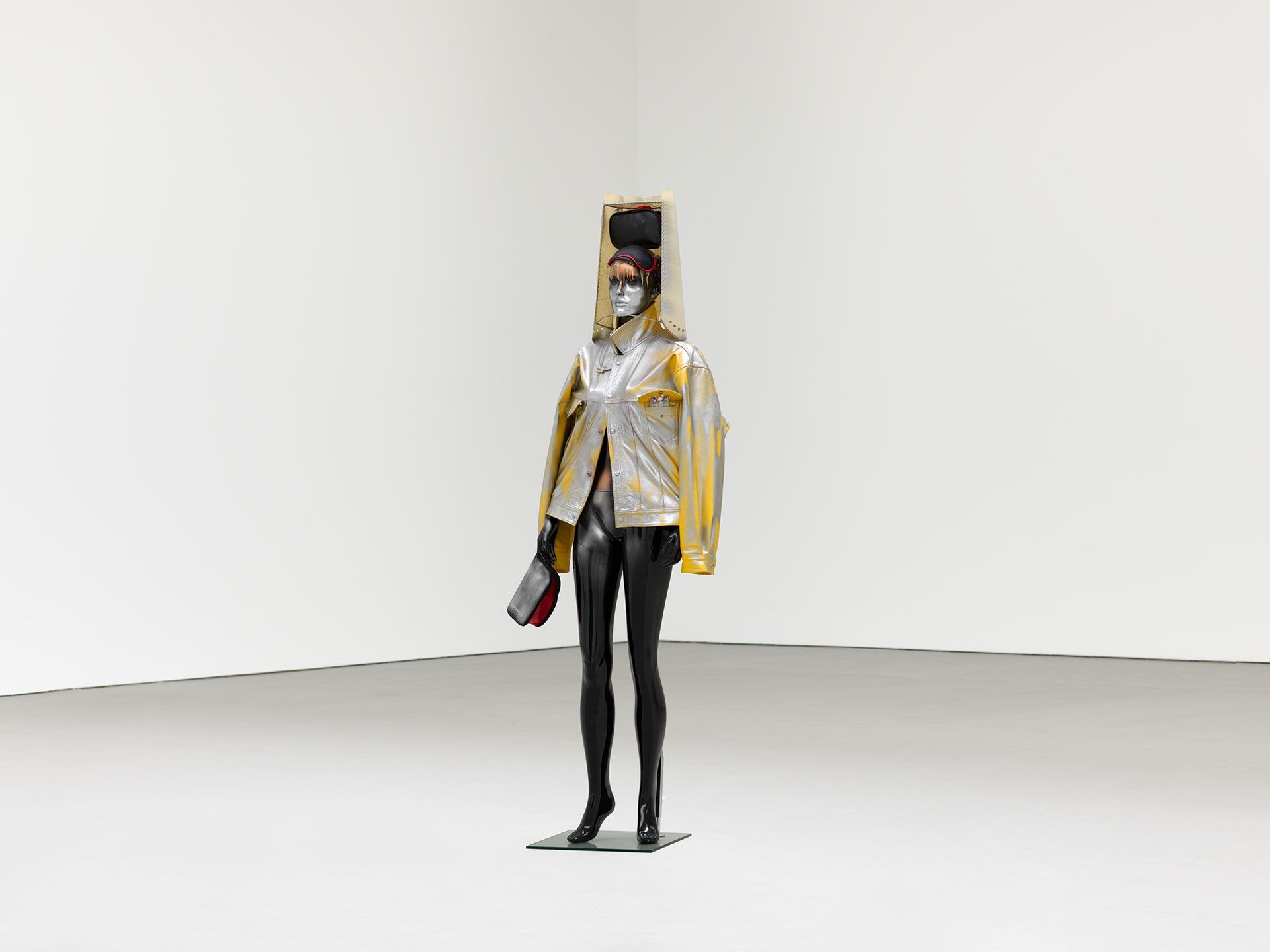 An untitled sculpture by Isa Genzken, dated 2017.