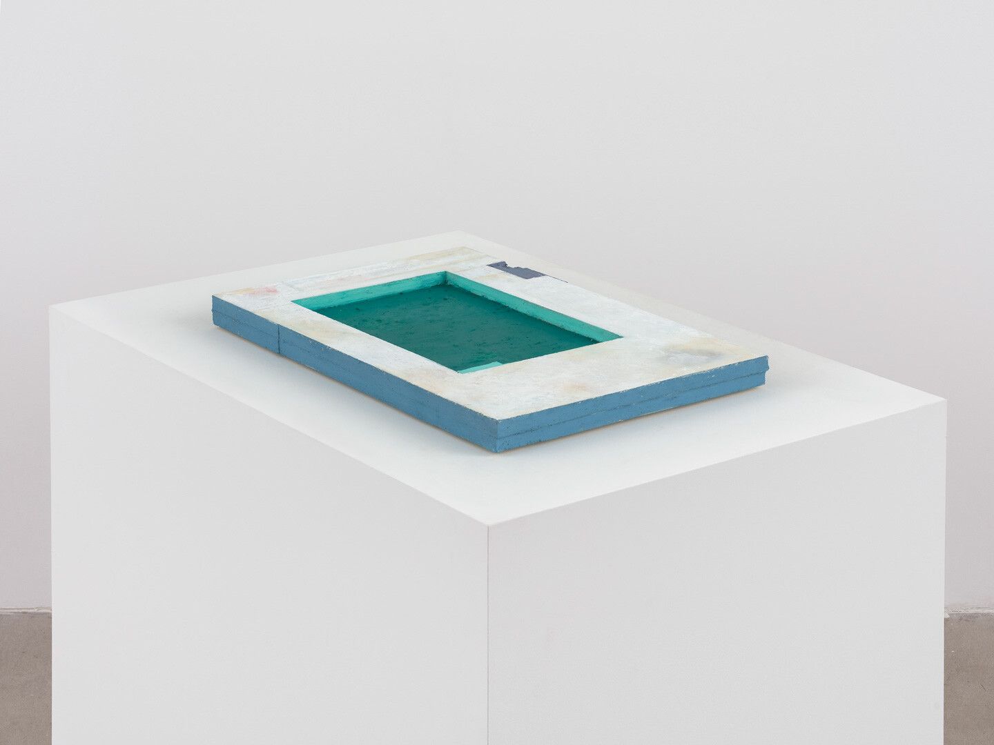 An untitled sculpture by Harold Ancart, dated 2020.