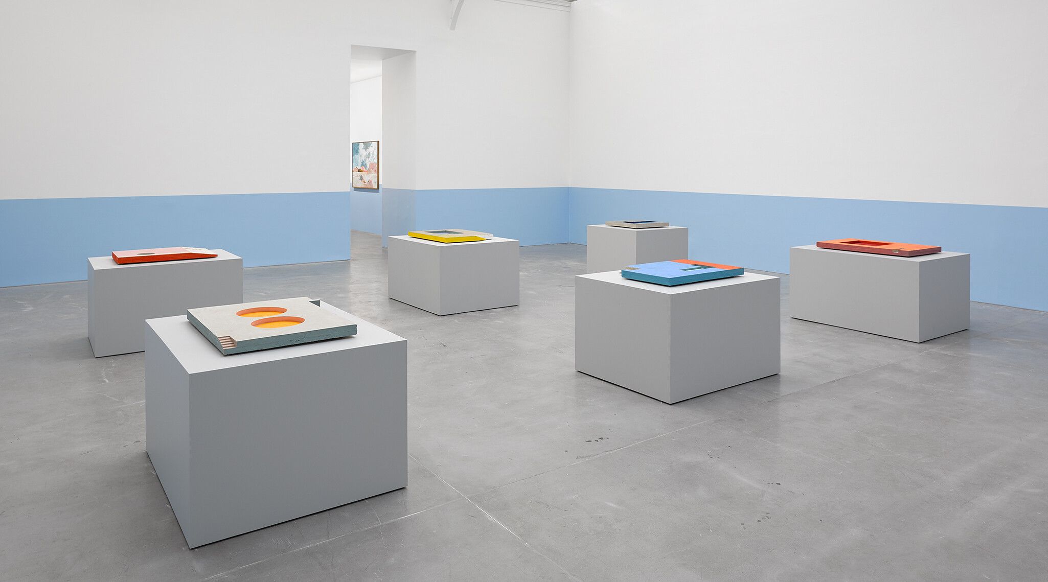 An installation view of an exhibition titled Harold Ancart: La Grande Profondeur (The Deep End), at David Zwirner, Paris, in 2021.