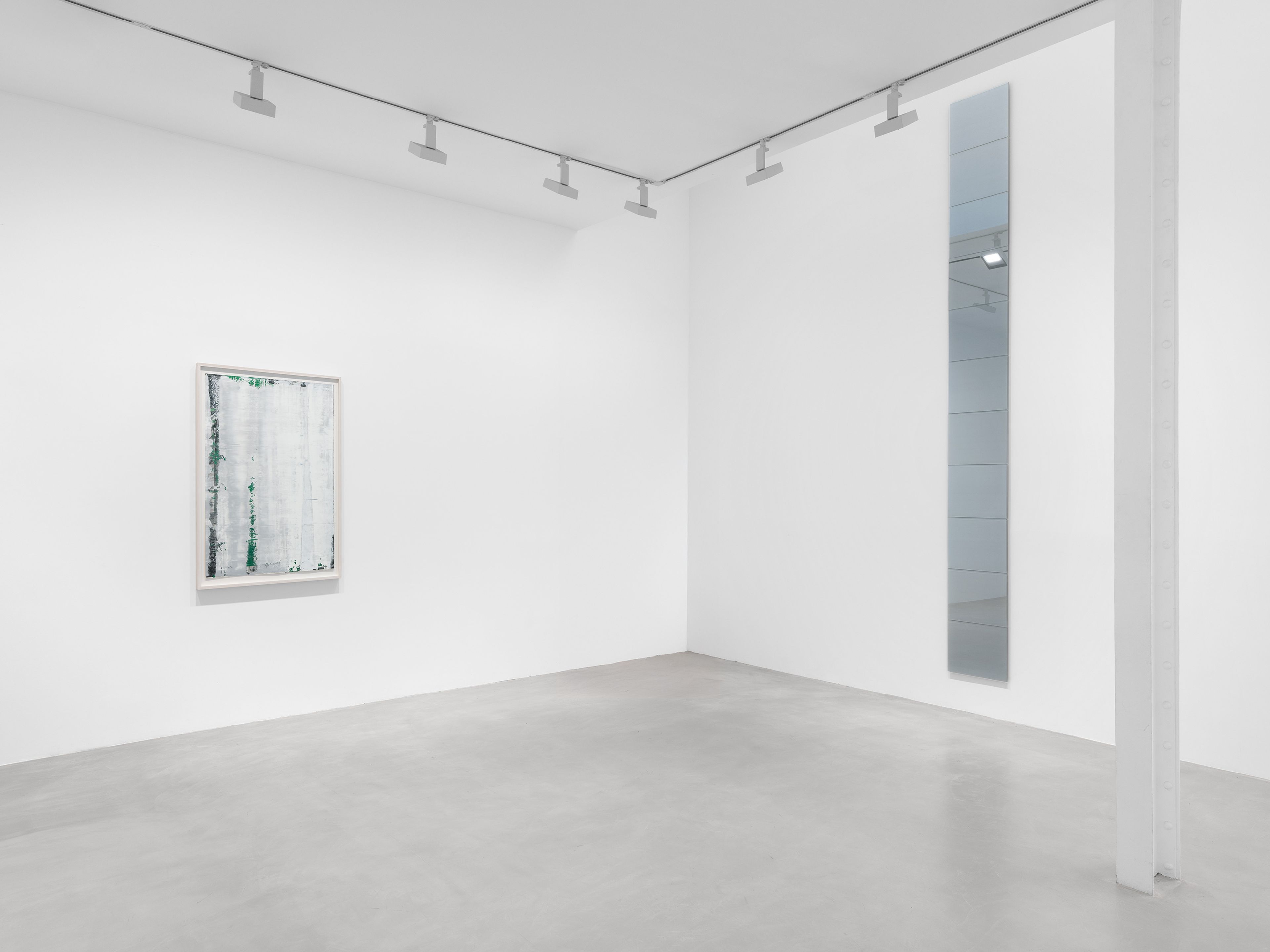 An installation view of the exhibition, Gerhard Richter, at David Zwirner in Paris, dated 2025.
