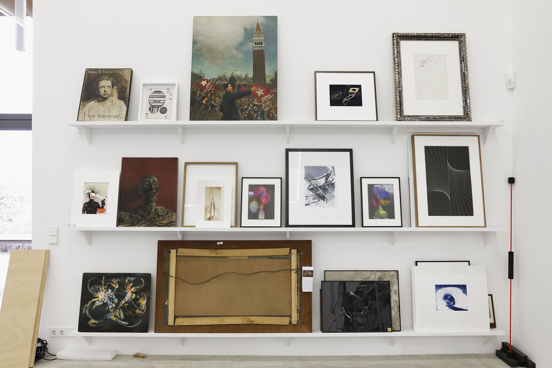 A photograph of Thomas Ruff's studio, dated 2020. Photo by Juergen Staack