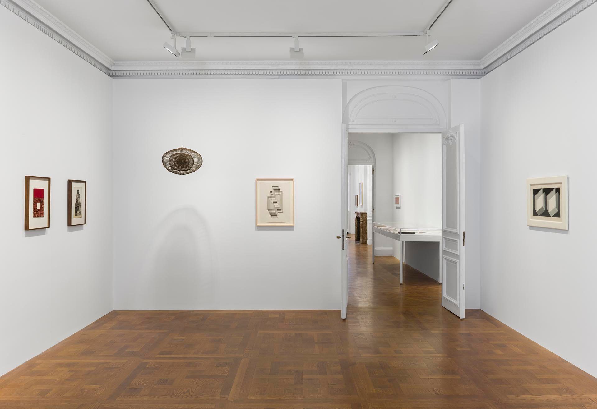 Installation view of the exhibition Josef and Anni and Ruth and Ray, at David Zwirner in New York, dated 2017.