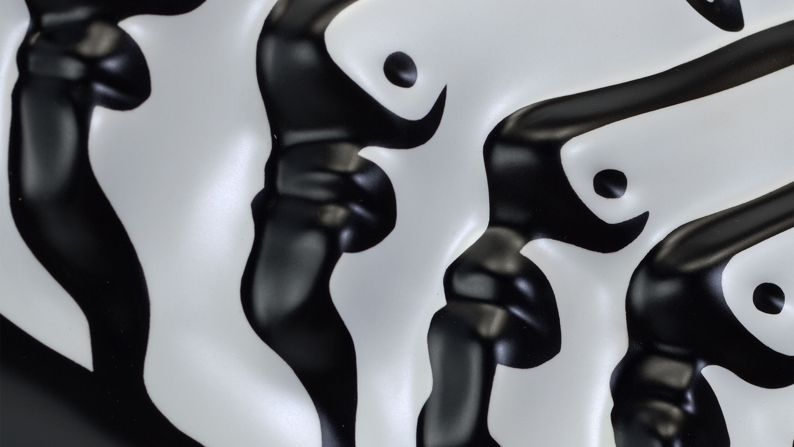 A close-up from a sculpture by Yayoi Kusama titled SOULS OF WOMEN THAT CONTINUE FOREVER (9-DG/P), dated 2020